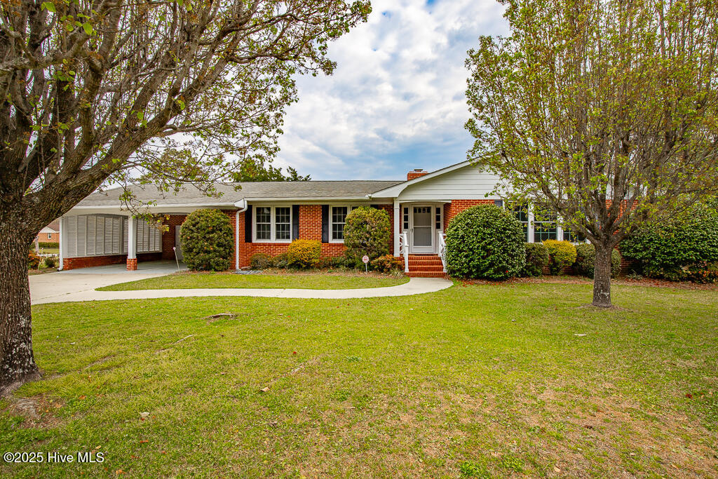 2605 W Forest Drive Property Photo