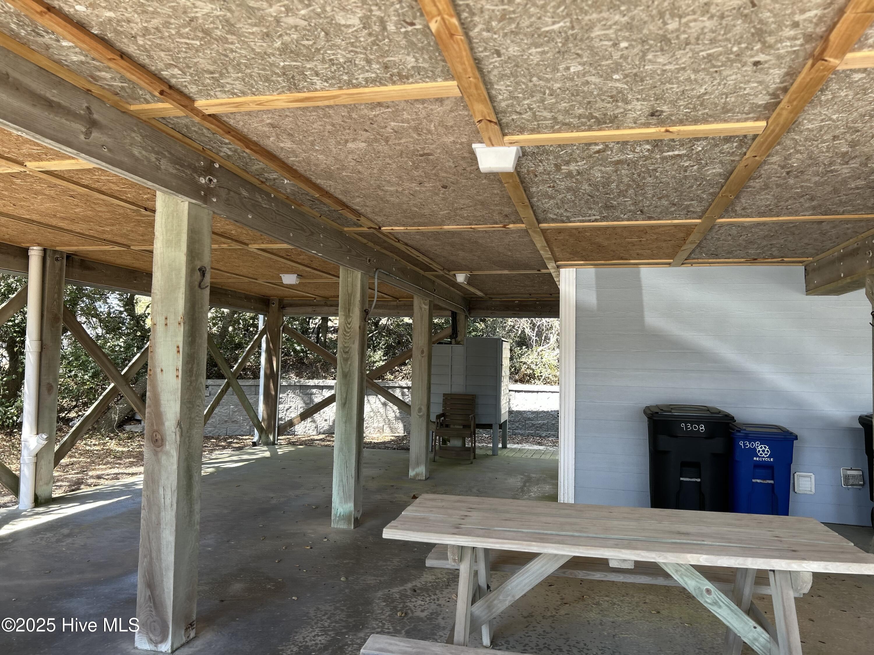 9308 Ocean Drive E & W Property Photo 4