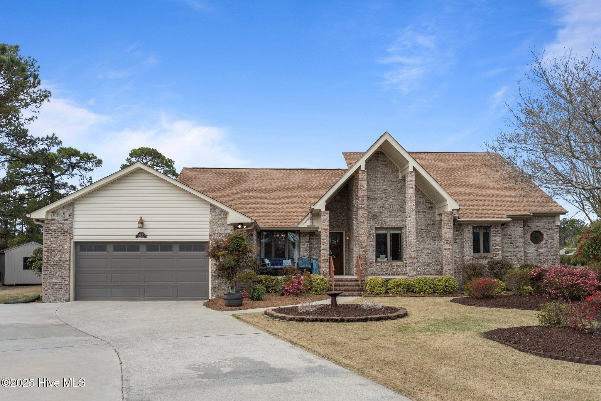 106 Bogey Court Property Photo