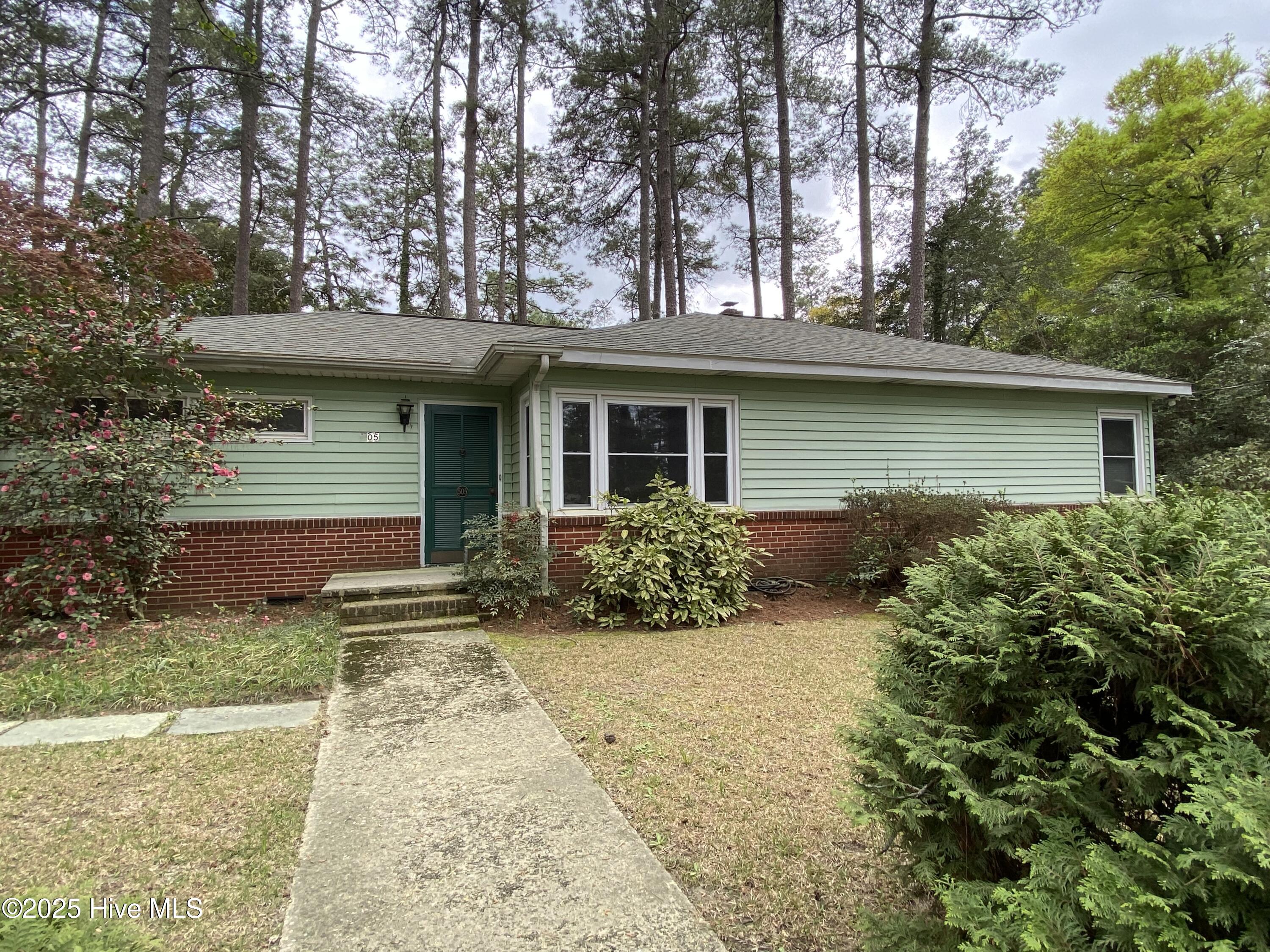 505 S May Street Property Photo
