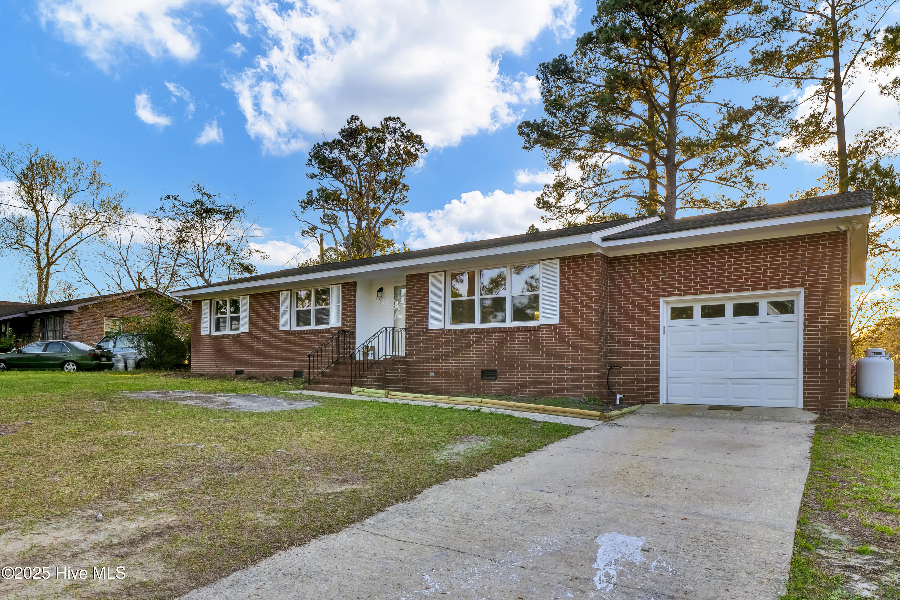 1013 Glenlea Drive Property Photo