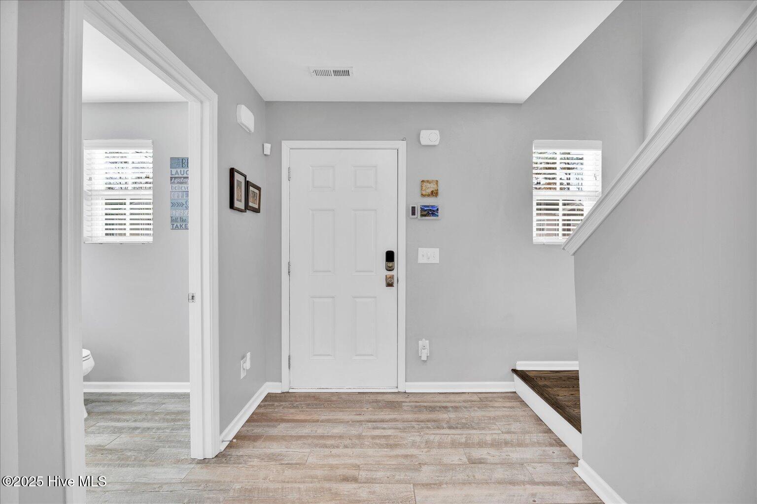 1847 Simonton Drive Property Photo 3
