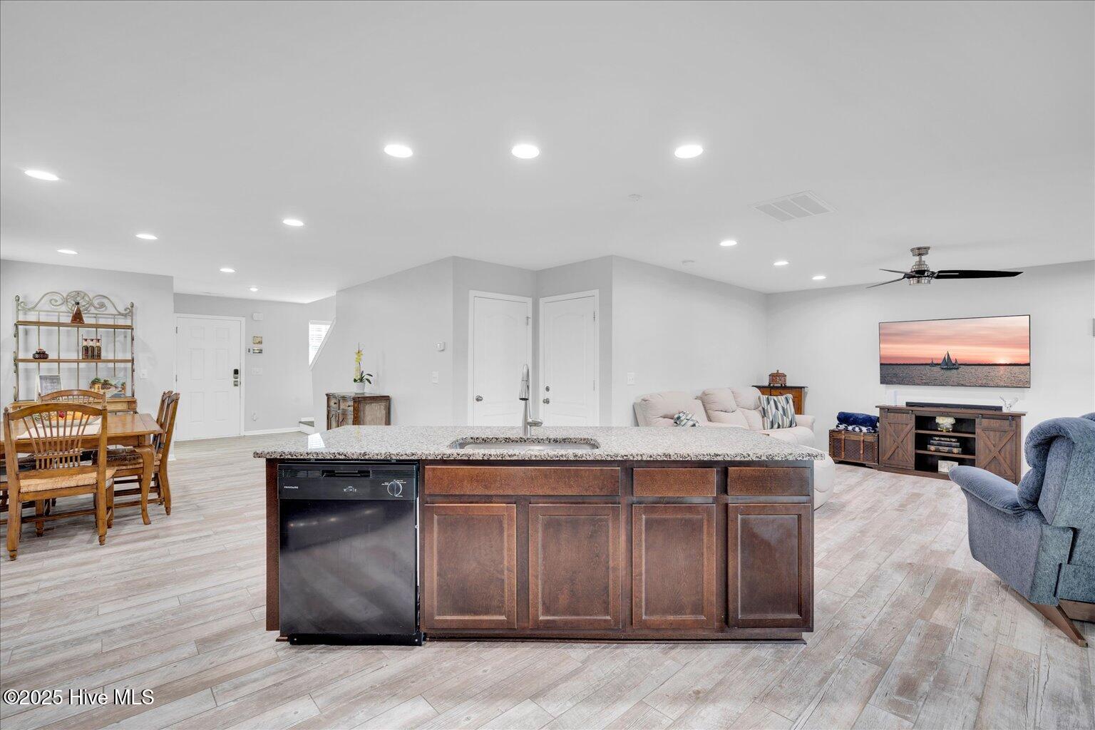 1847 Simonton Drive Property Photo 12