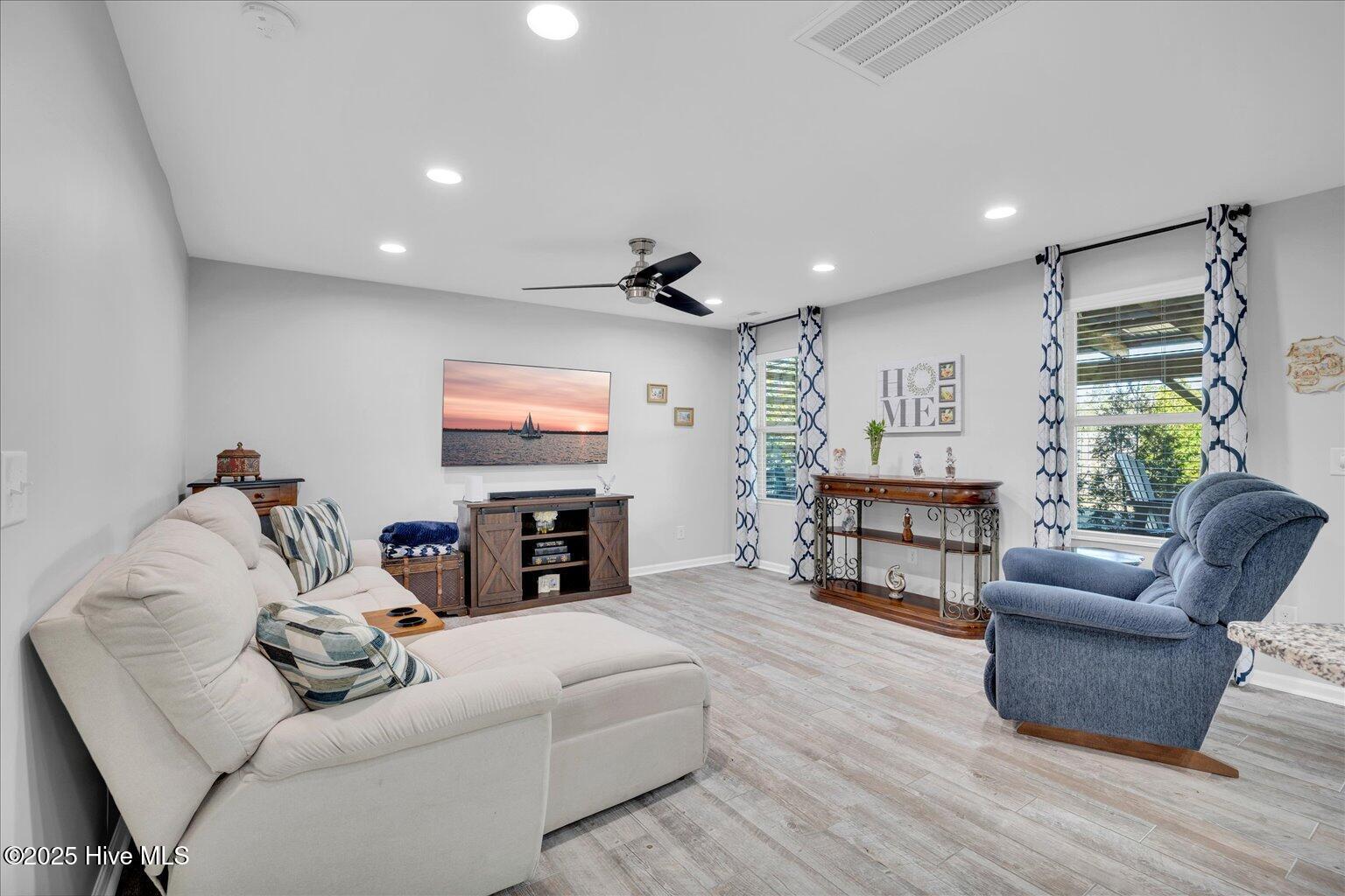 1847 Simonton Drive Property Photo 14