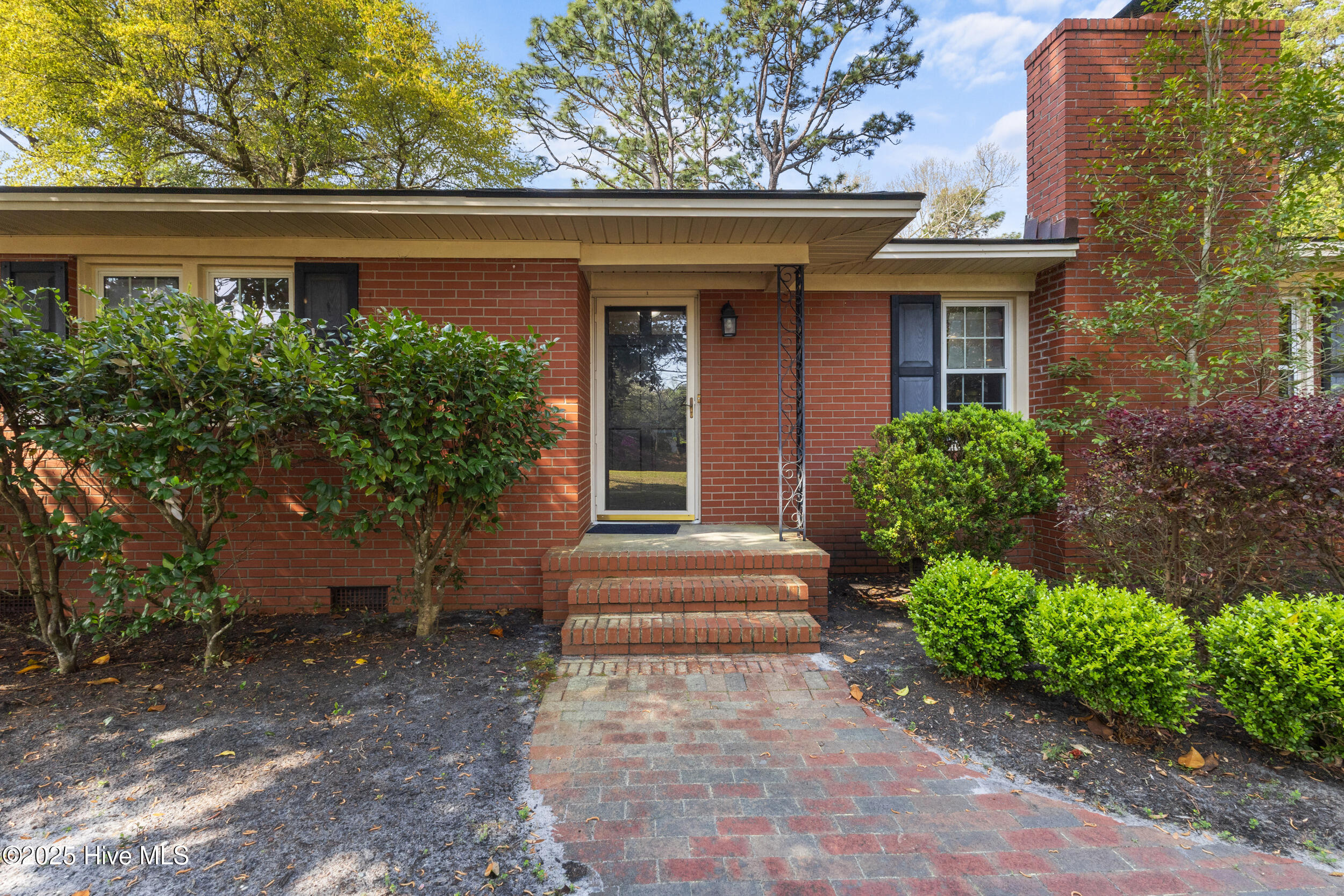134 Ridgeway Drive Property Photo 3