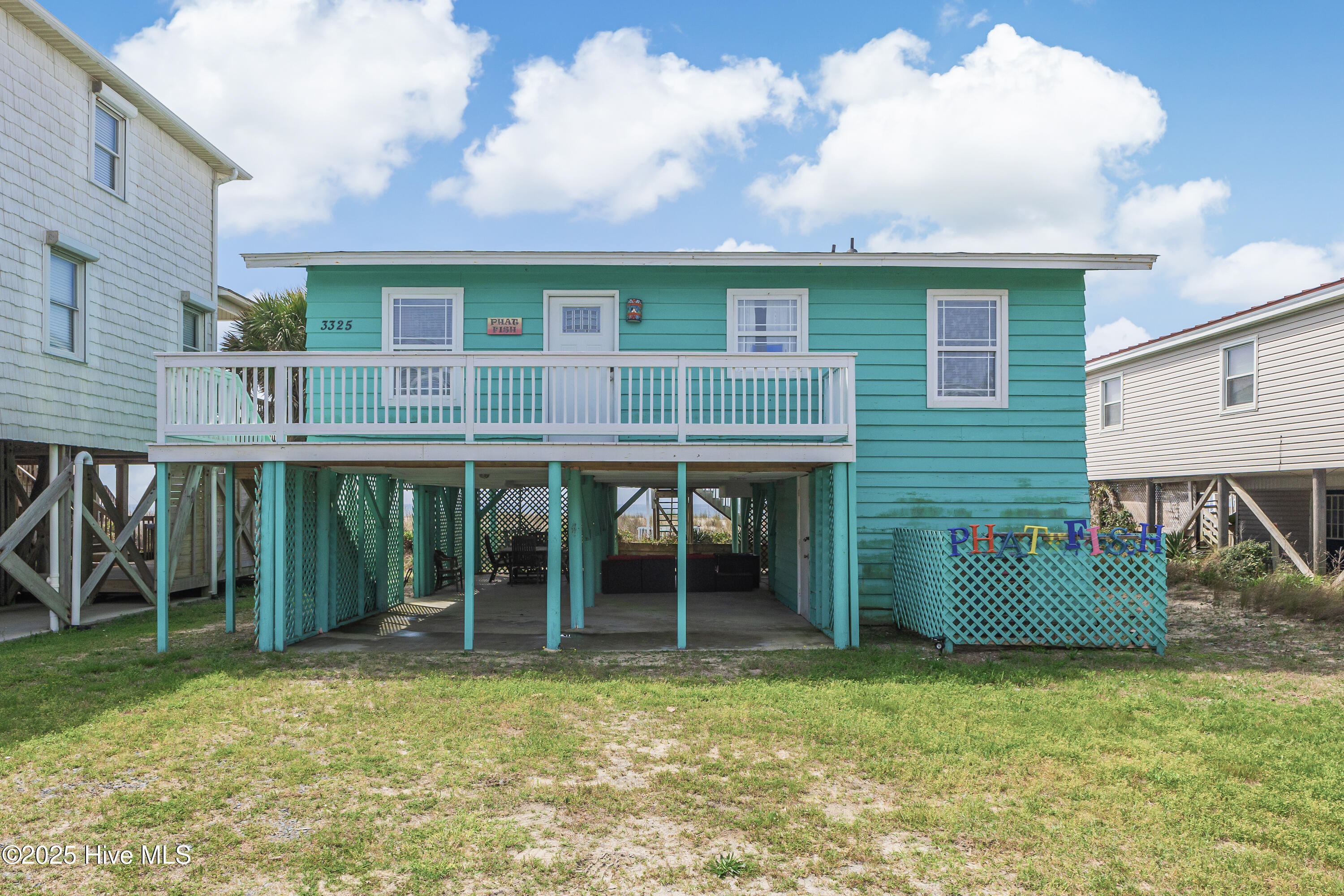 3325 W Beach Drive Property Photo 1