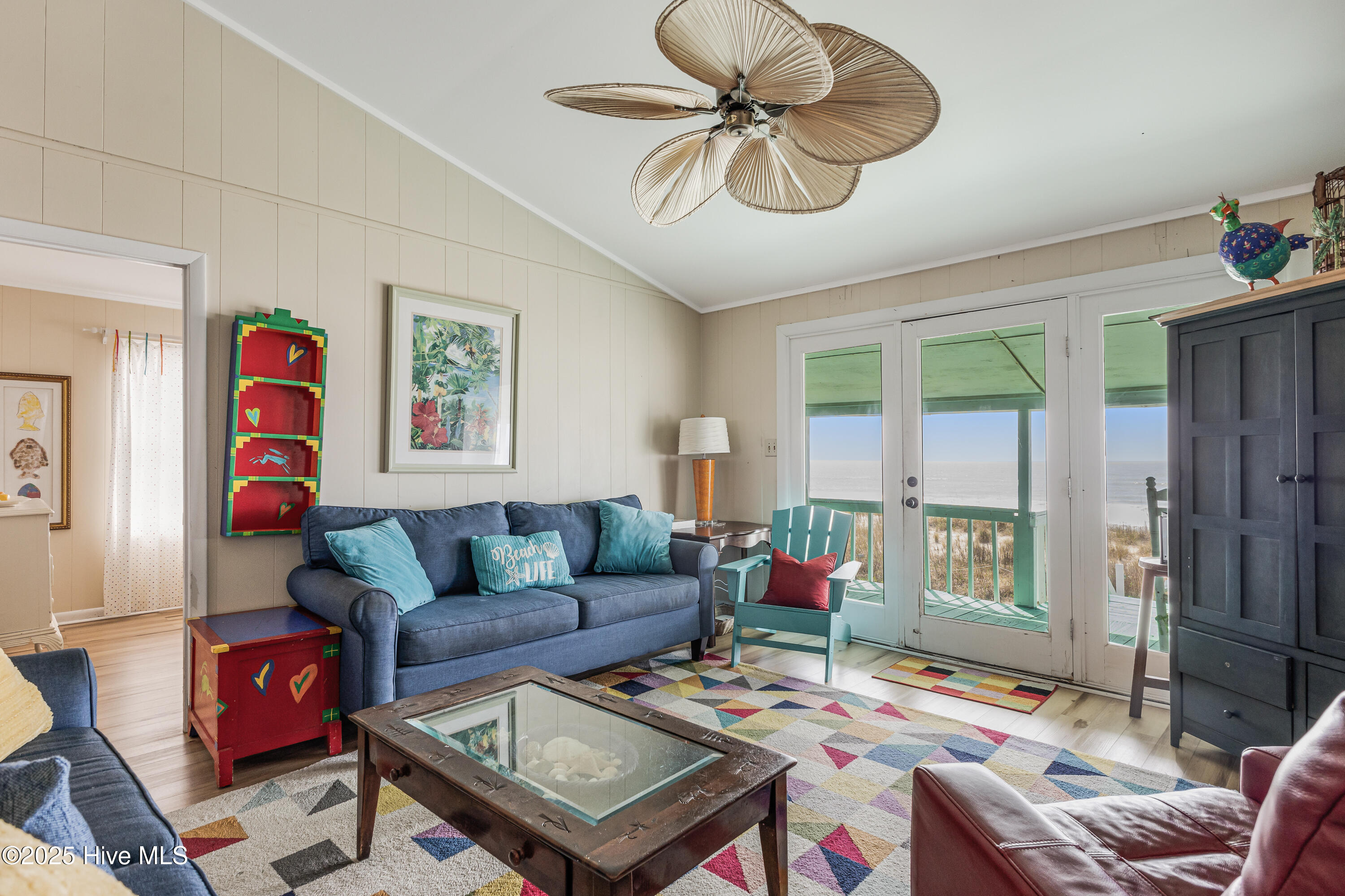 3325 W Beach Drive Property Photo 16