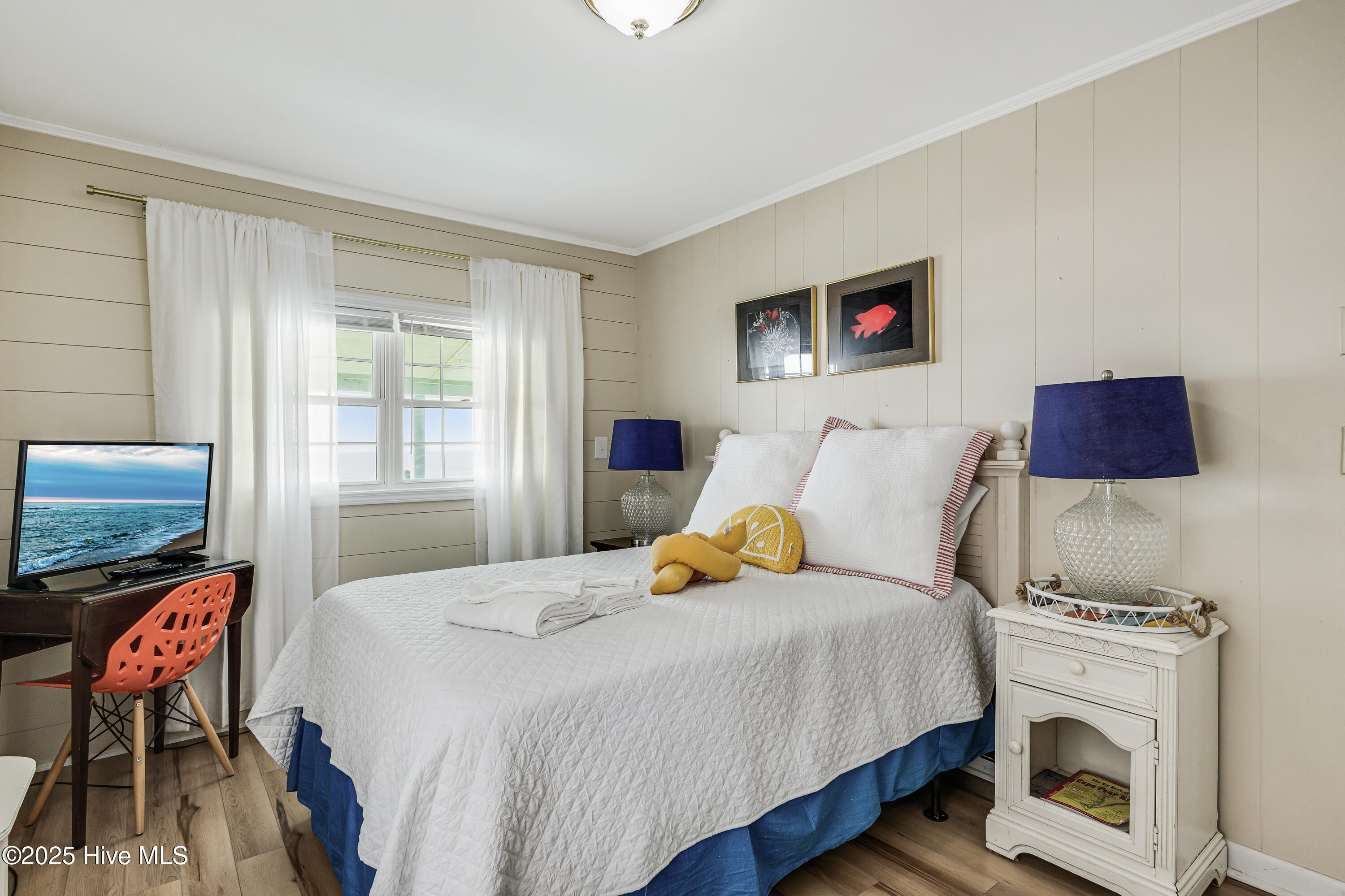 3325 W Beach Drive Property Photo 20