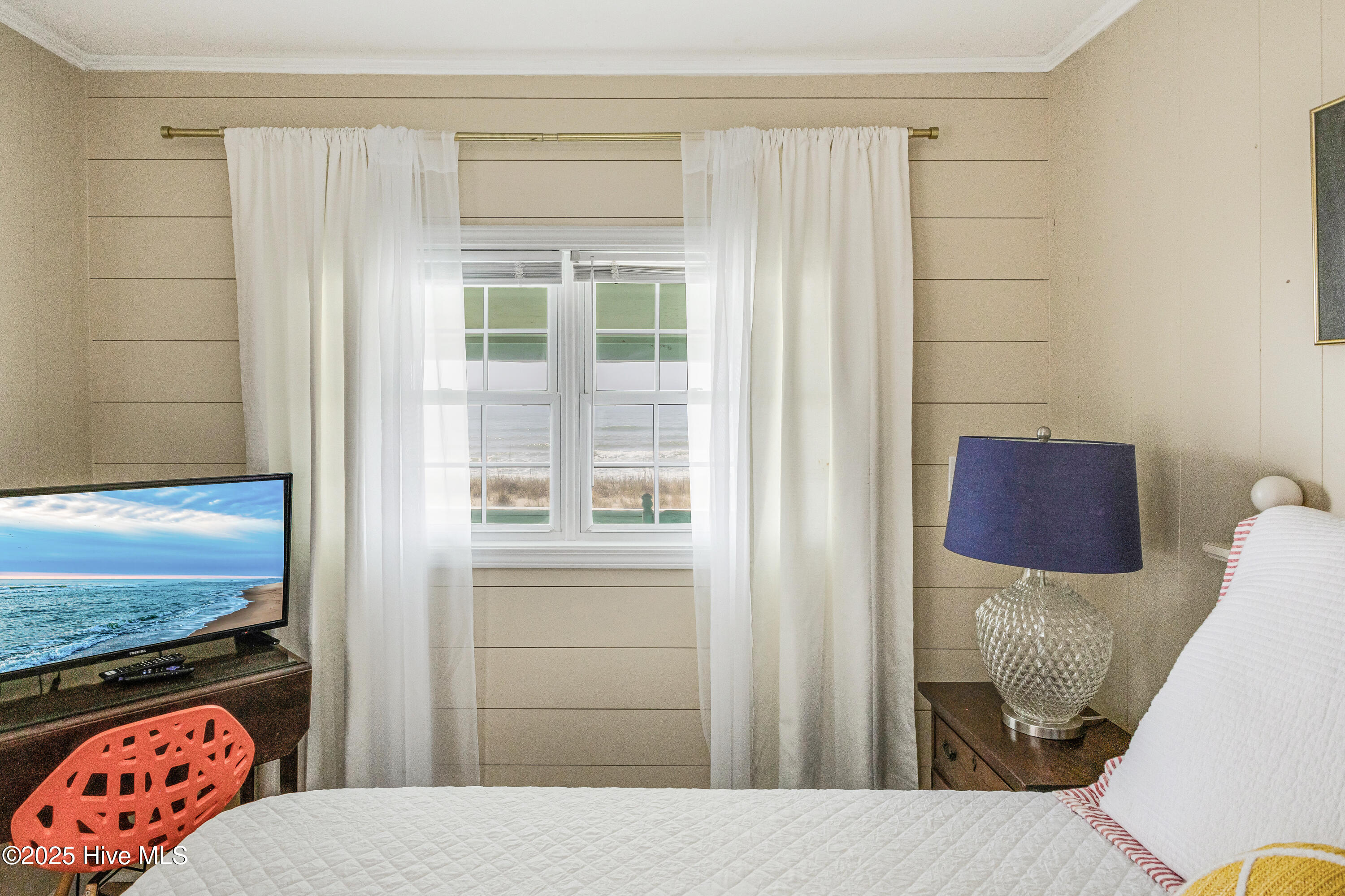 3325 W Beach Drive Property Photo 22