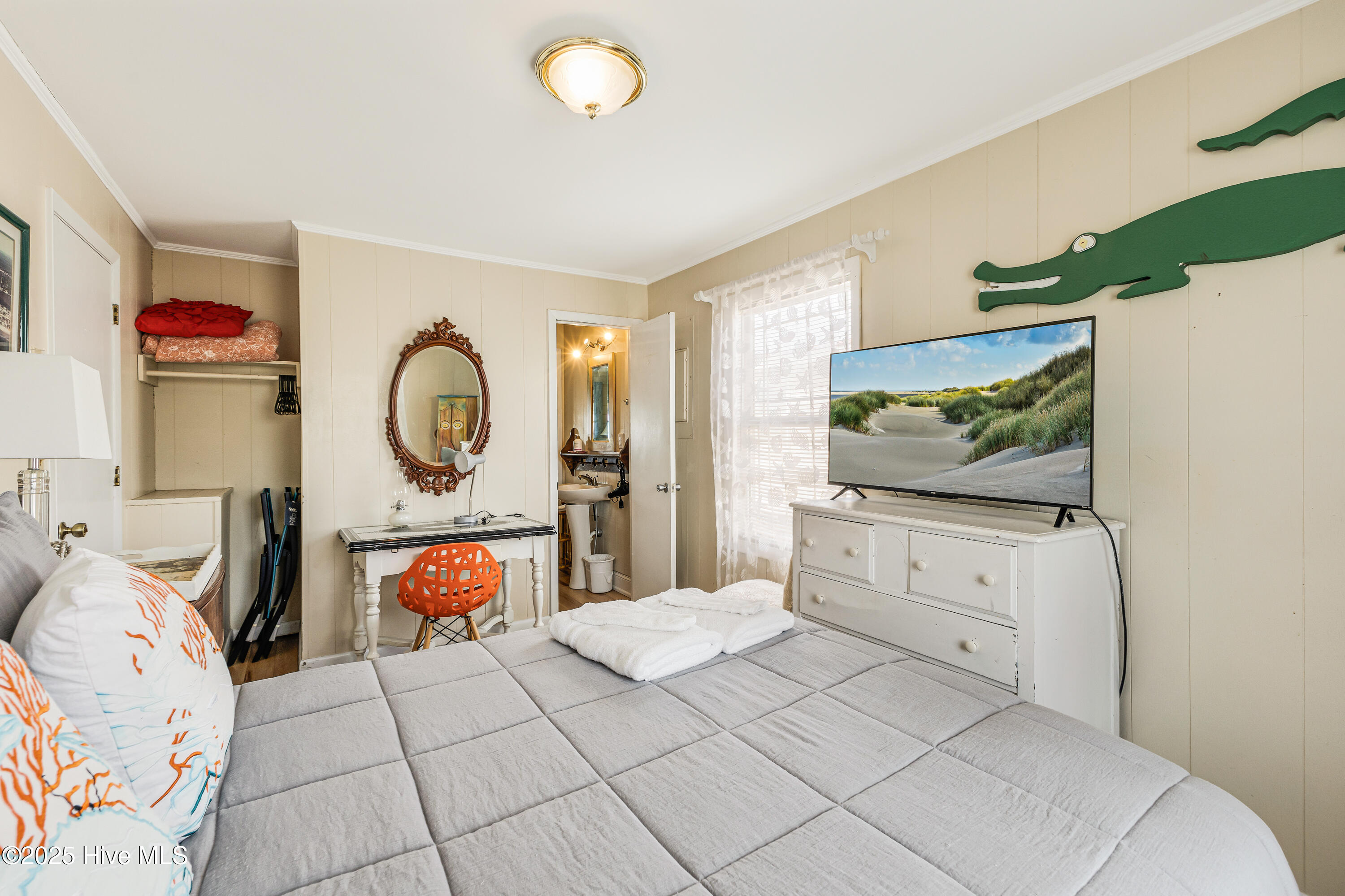 3325 W Beach Drive Property Photo 24