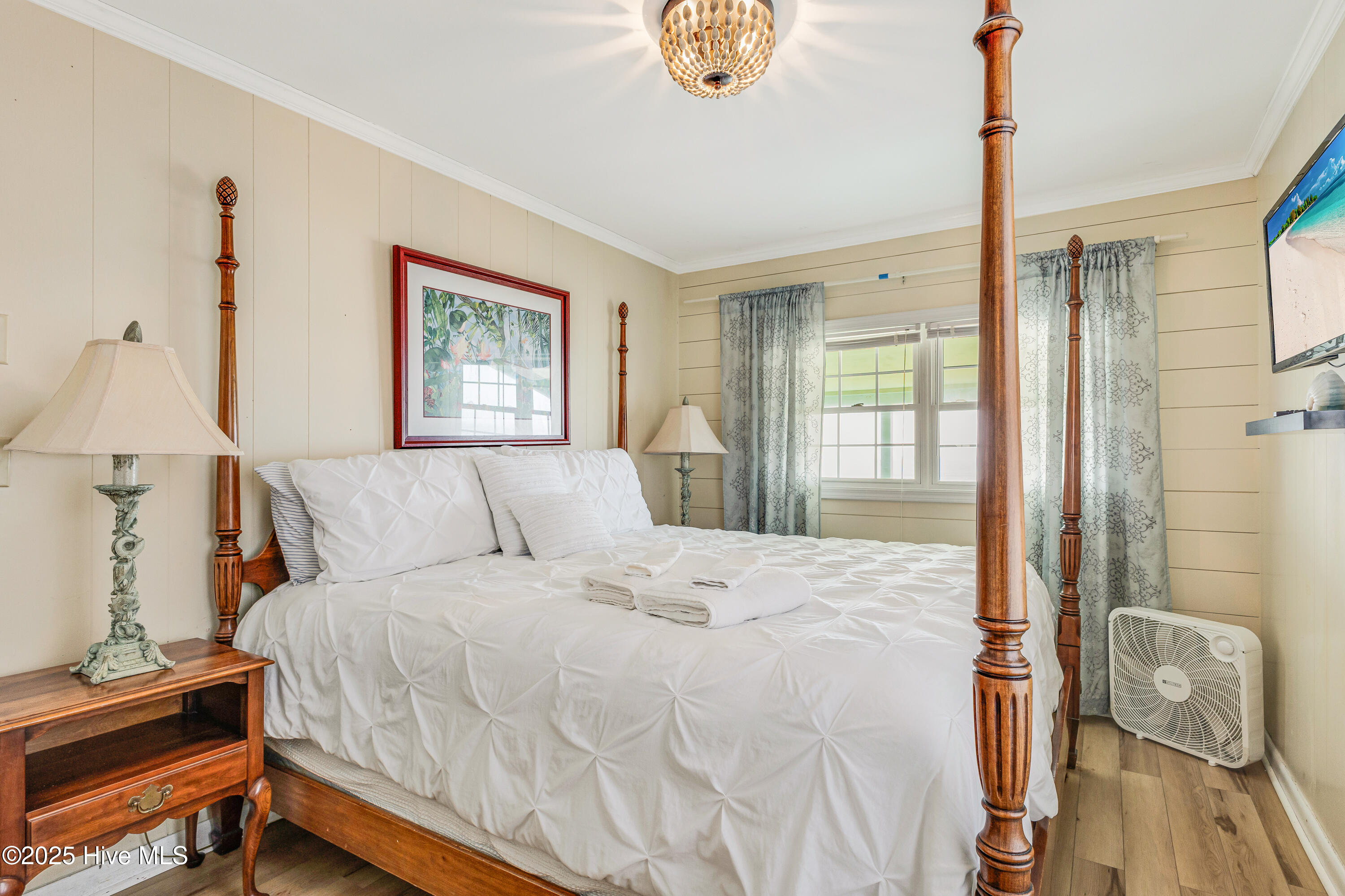 3325 W Beach Drive Property Photo 27