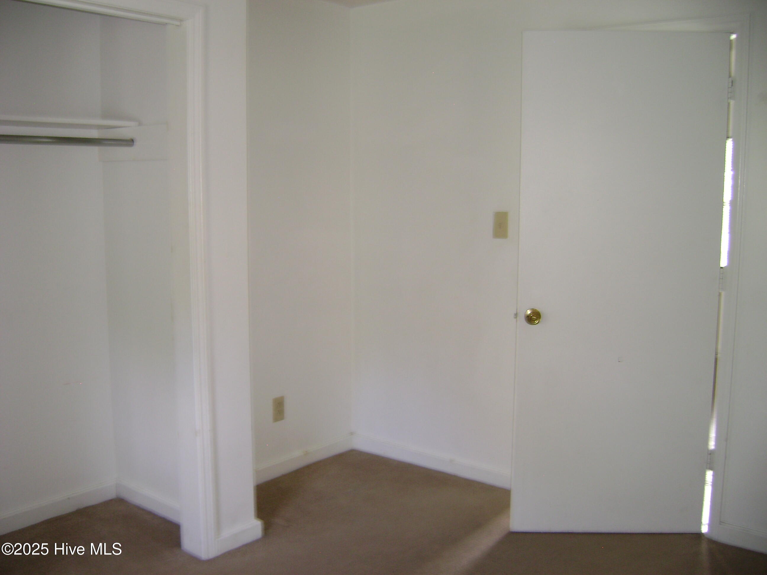 215 North Street Property Photo 5
