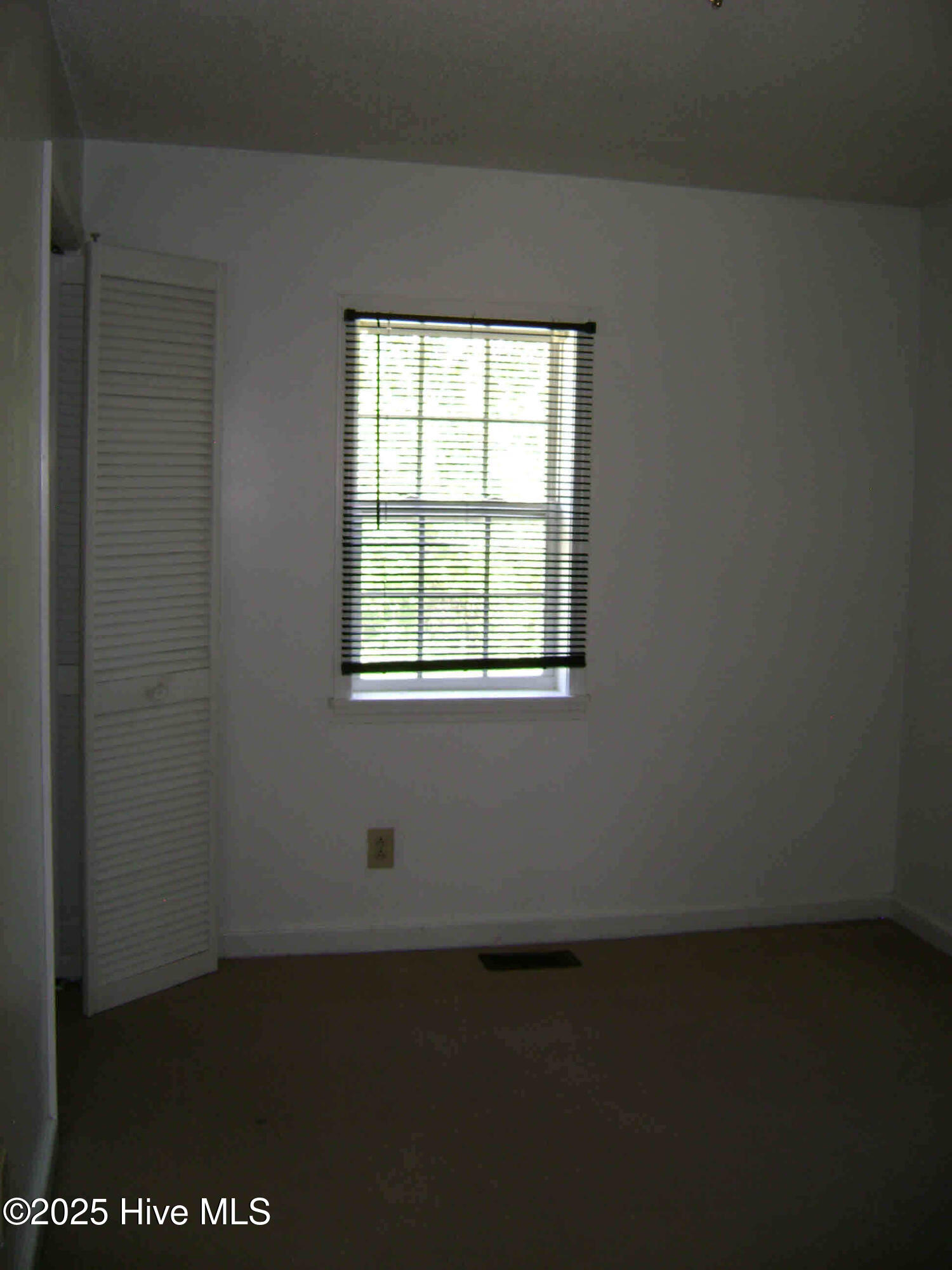 215 North Street Property Photo 6
