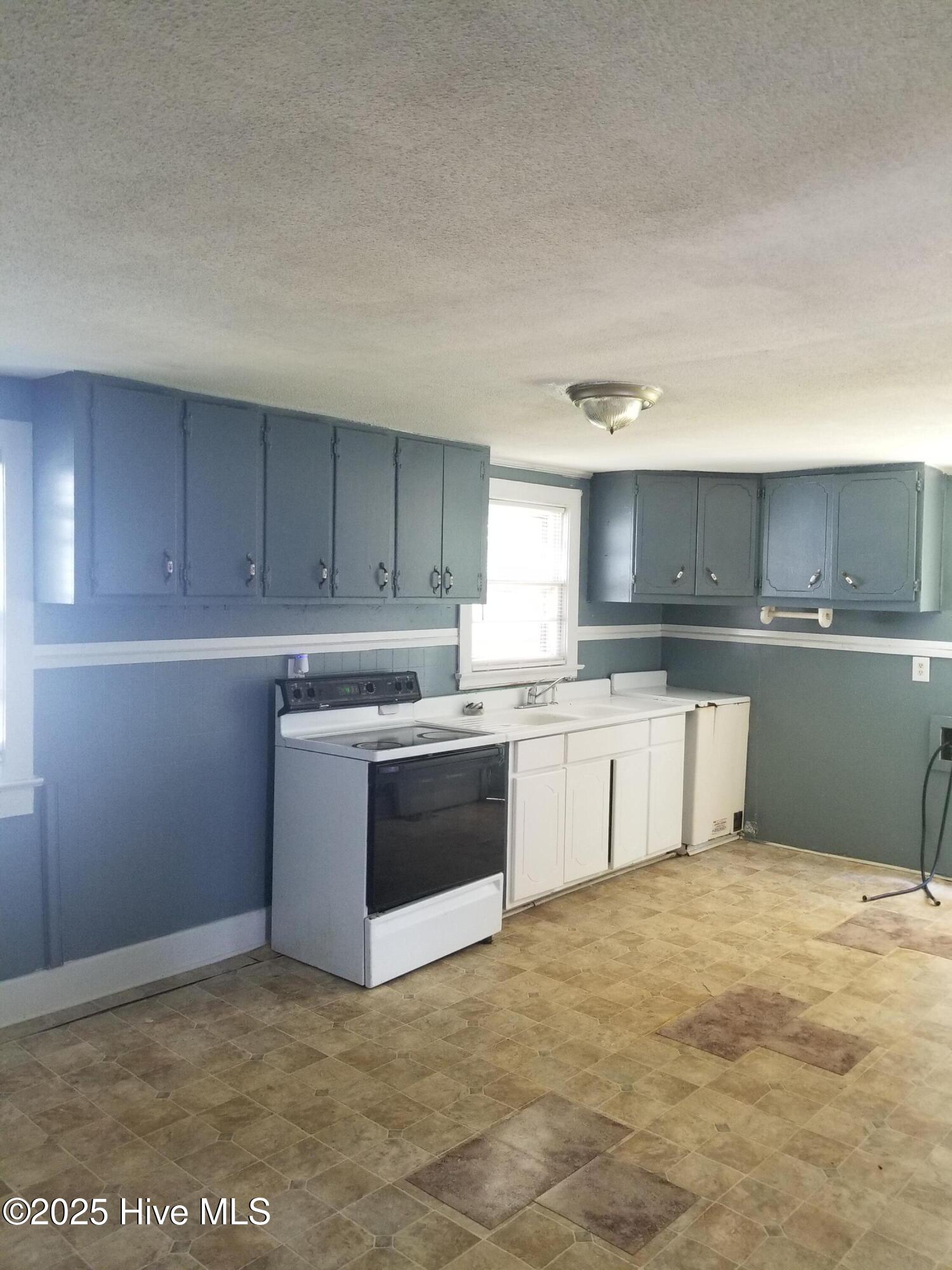 403 Jamesville Road Property Photo 3