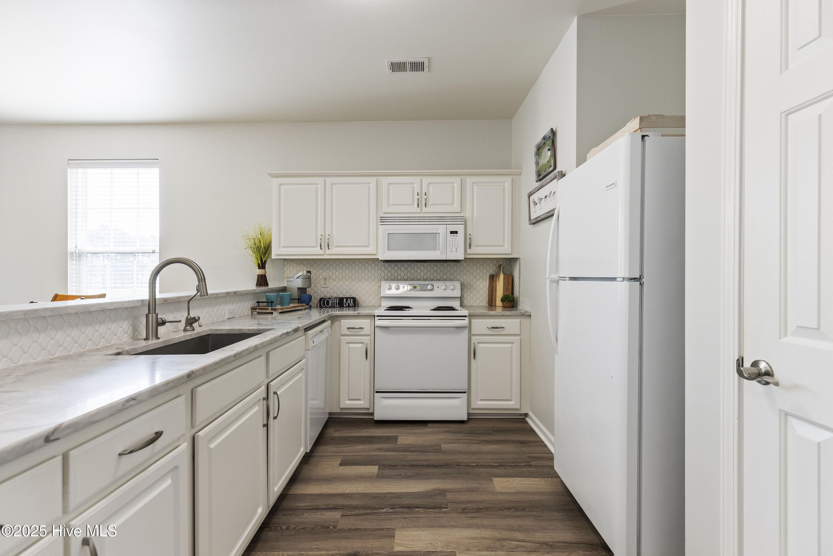 884 Great Egret Circle 12 D Property Photo 11