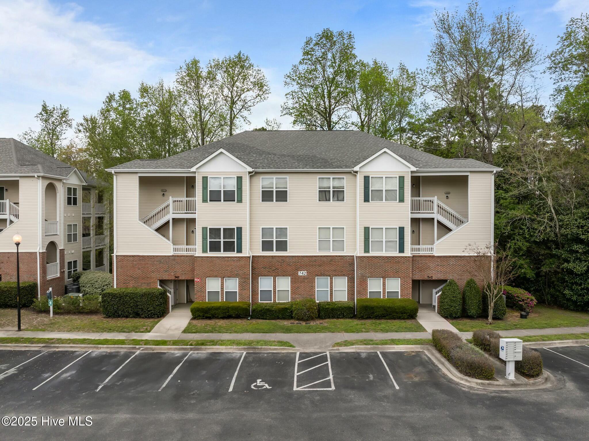 Azalea Trace Real Estate Listings Main Image
