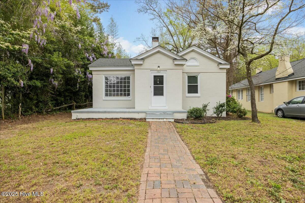 102 S Pineview Avenue Property Photo