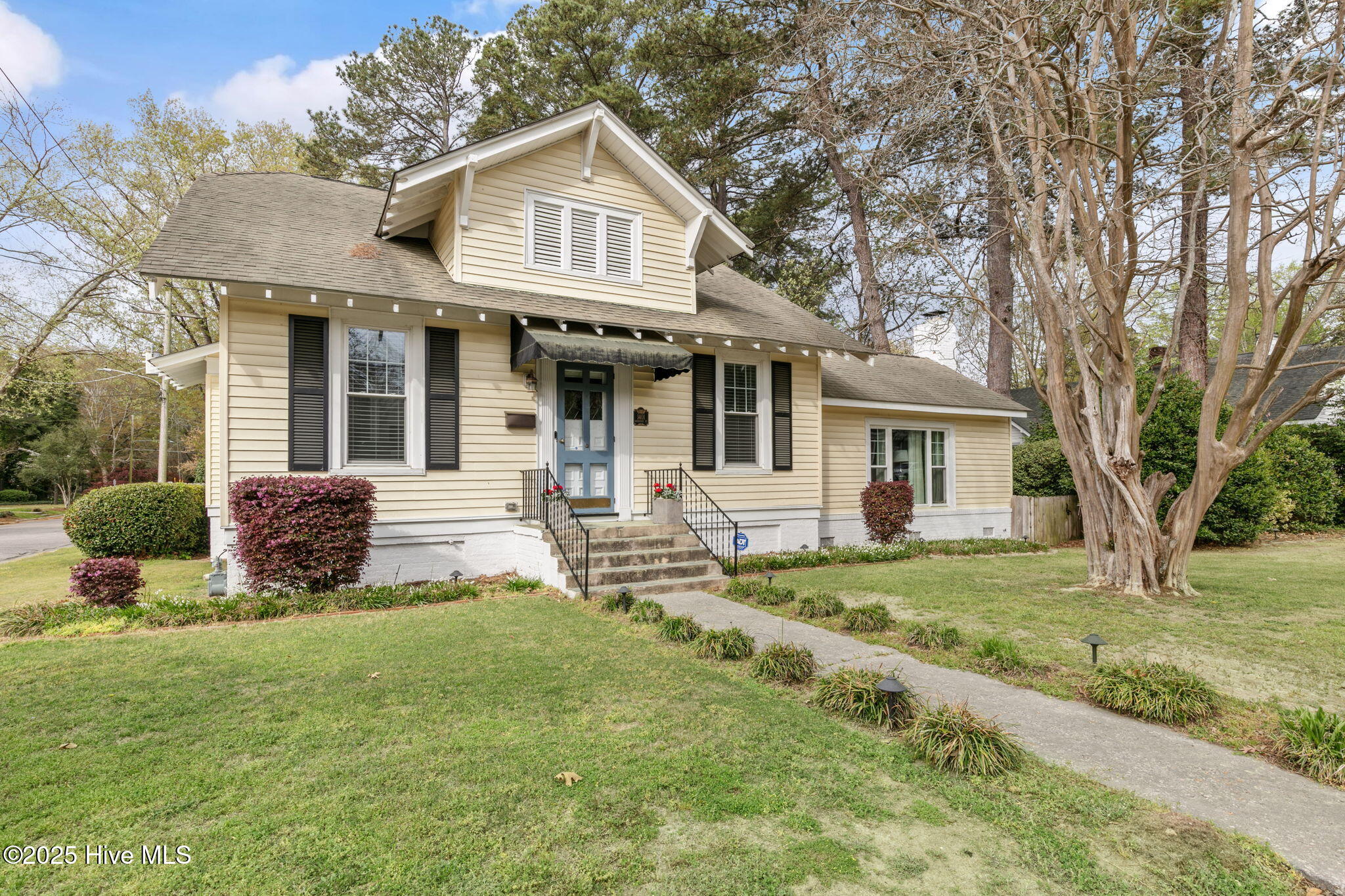Cavalier Terrace Real Estate Listings Main Image