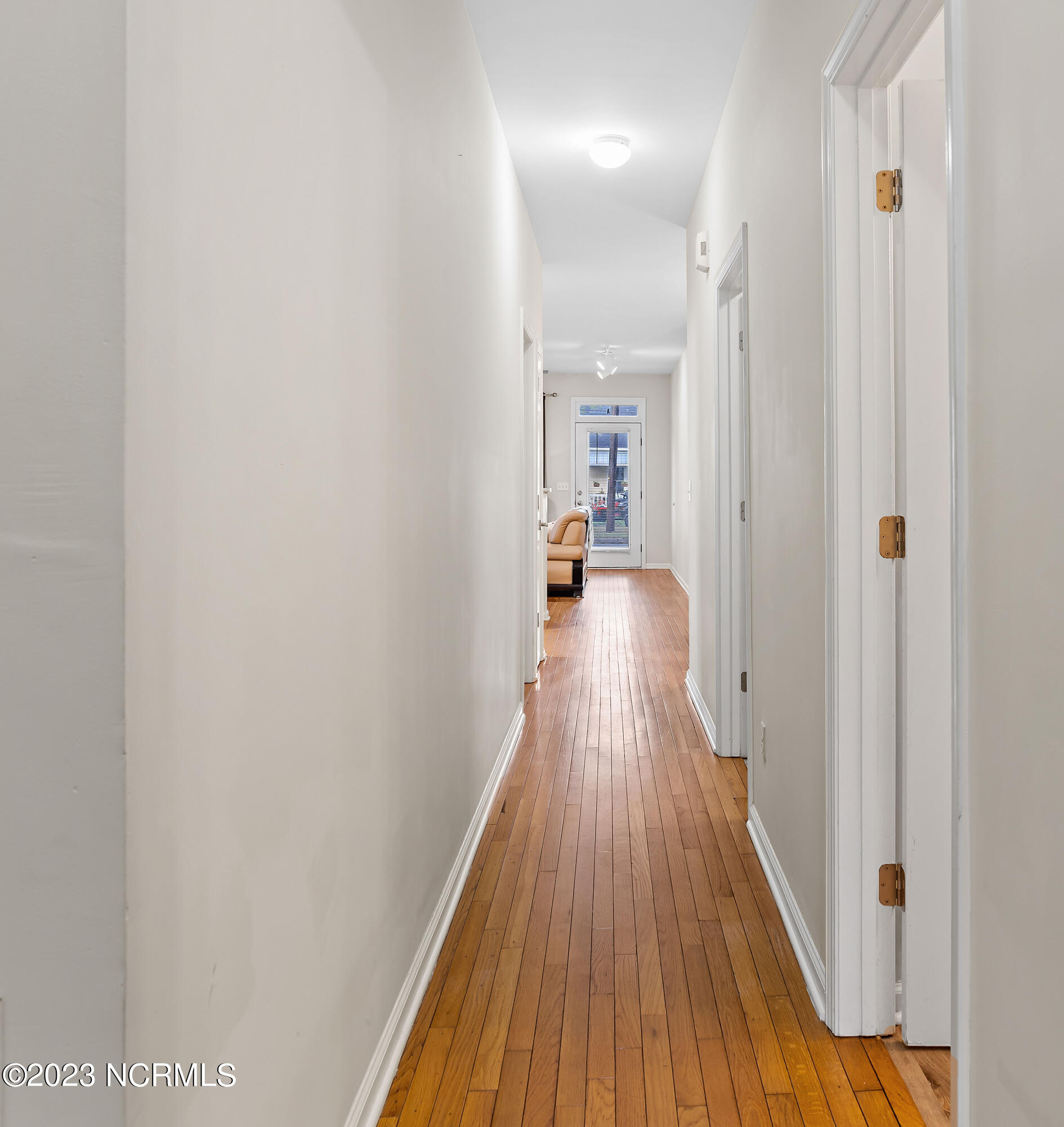 808 N 5th Avenue Property Photo 6