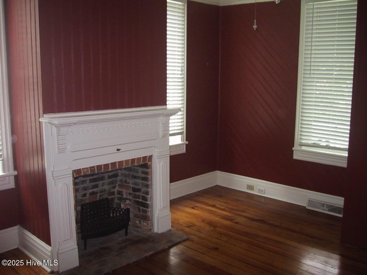 202 W Church Street Property Photo 5