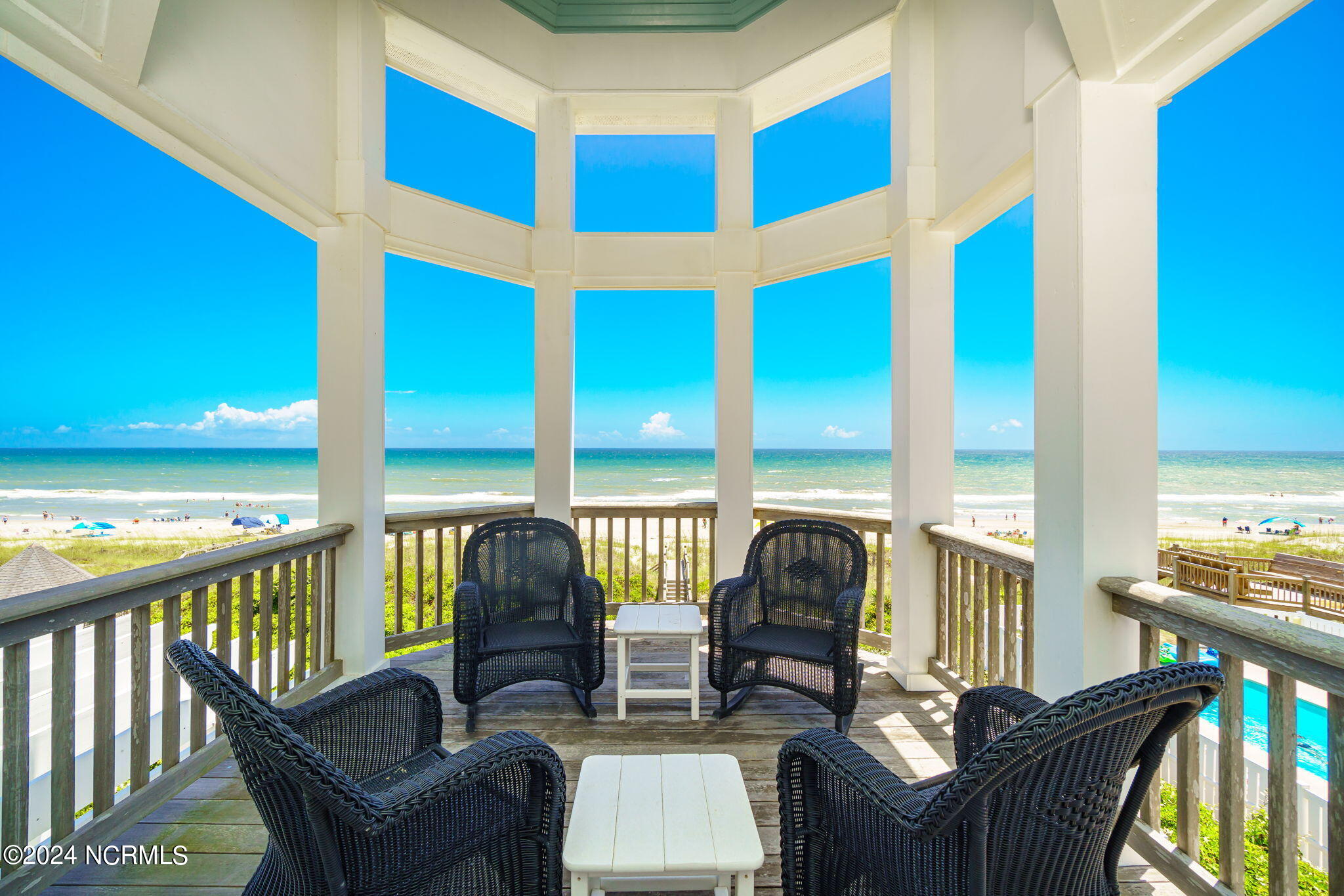3107 Ocean Drive Property Photo 3