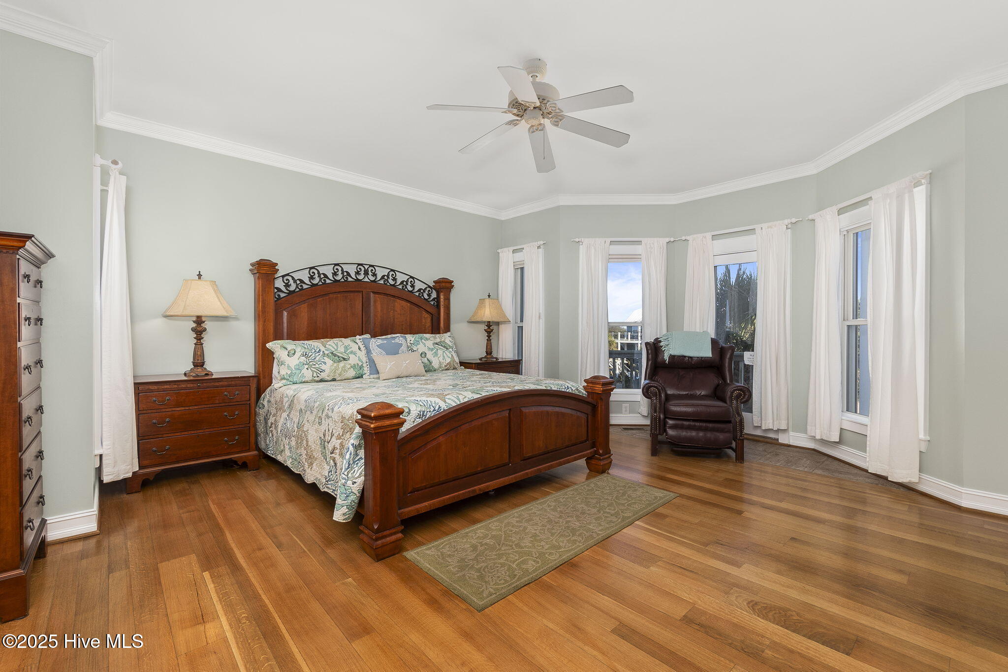 3107 Ocean Drive Property Photo 7