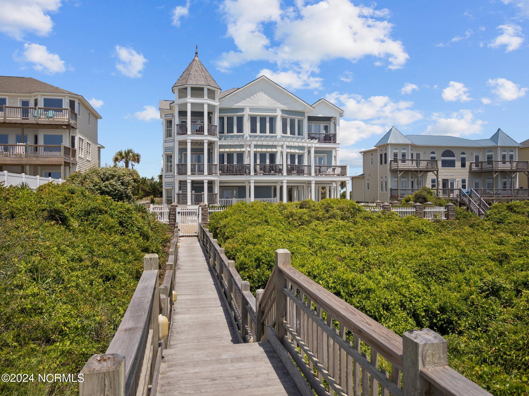 3107 Ocean Drive Property Photo 10