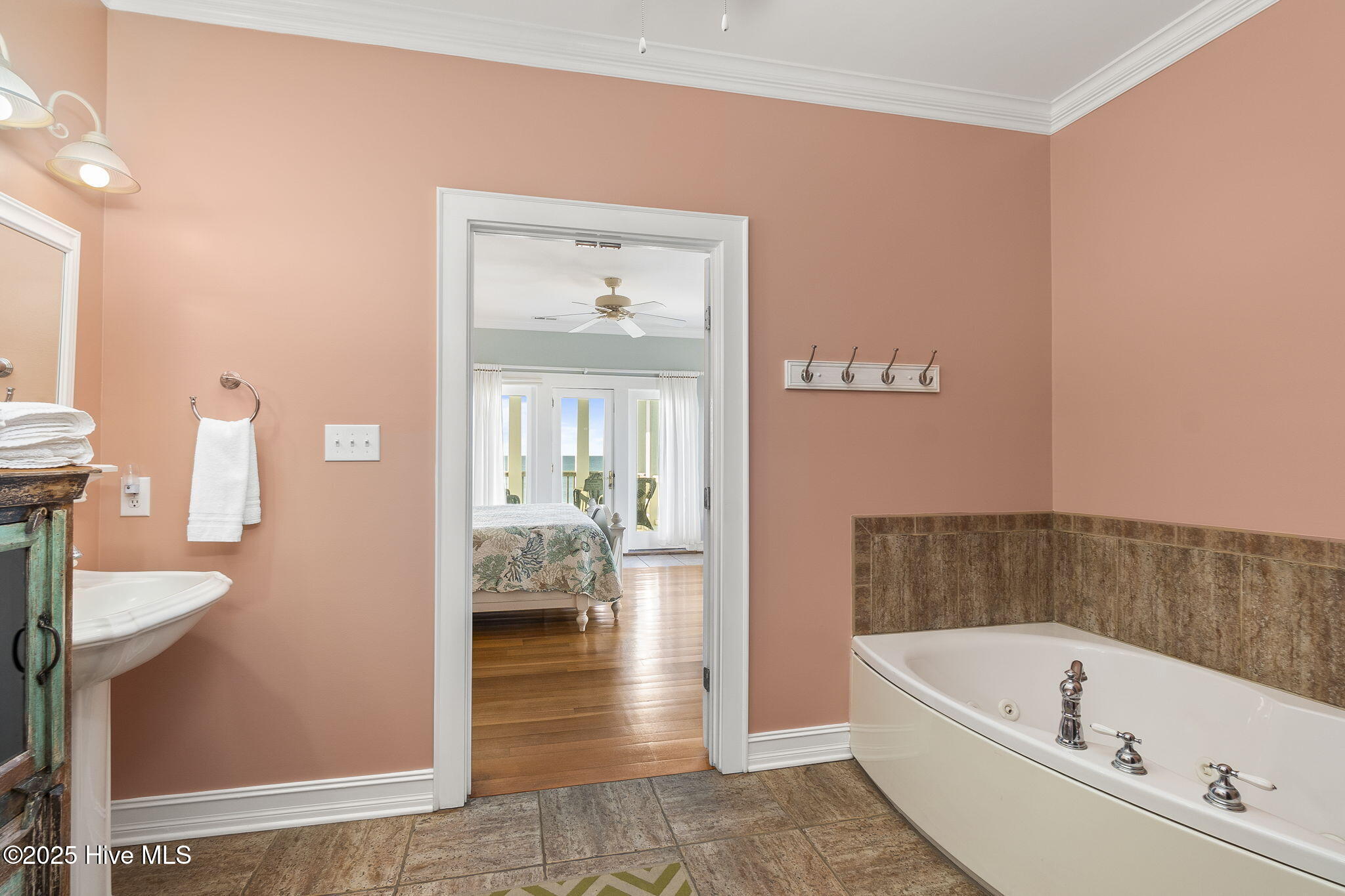 3107 Ocean Drive Property Photo 33