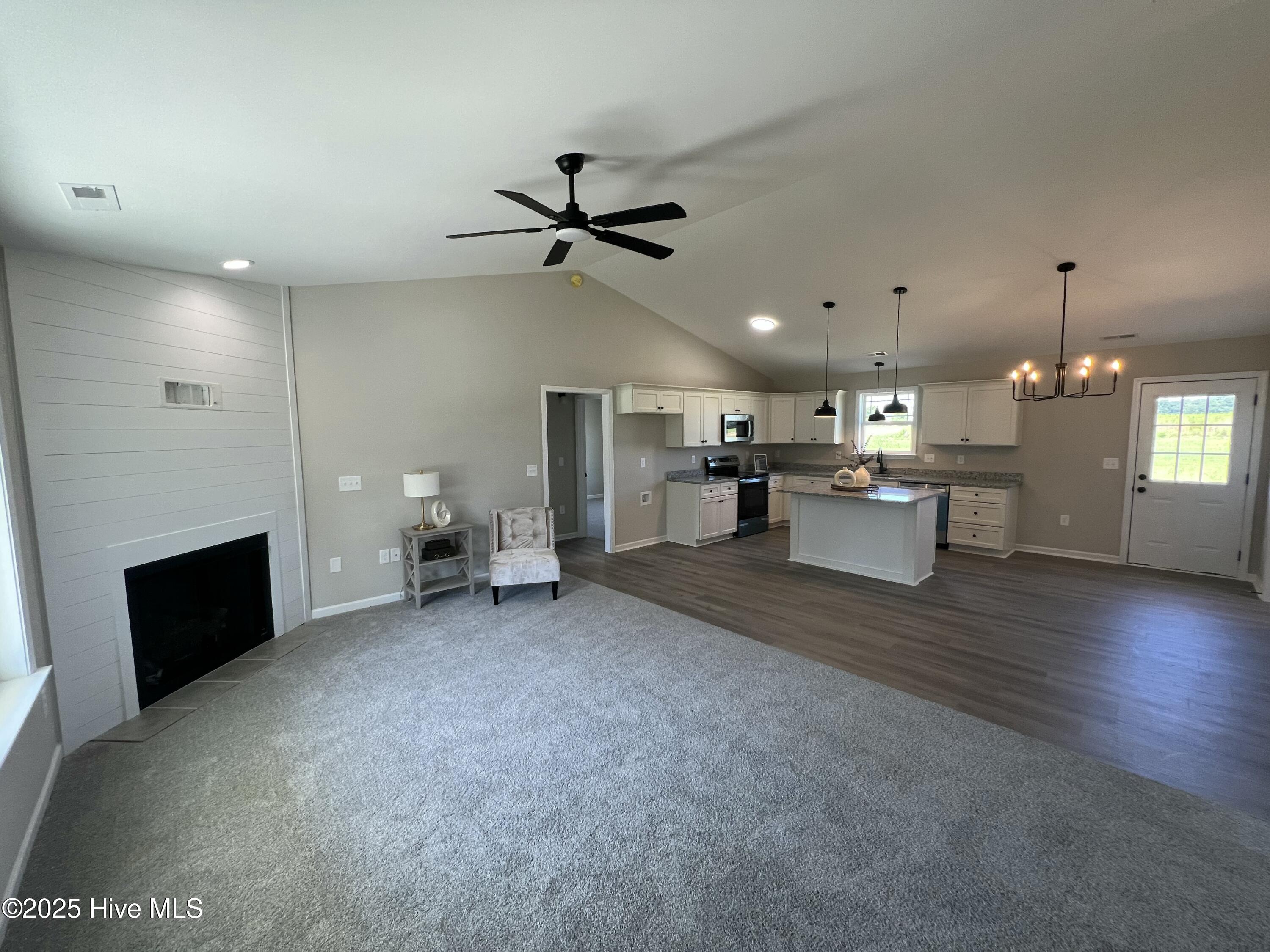 129 Grace Pond Avenue Property Photo 5