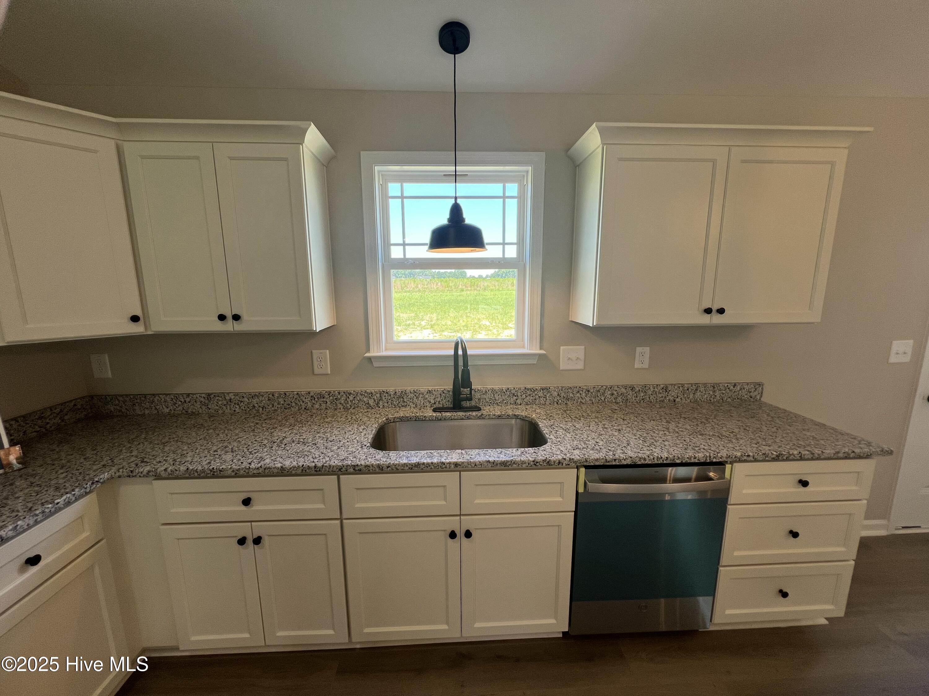 129 Grace Pond Avenue Property Photo 8