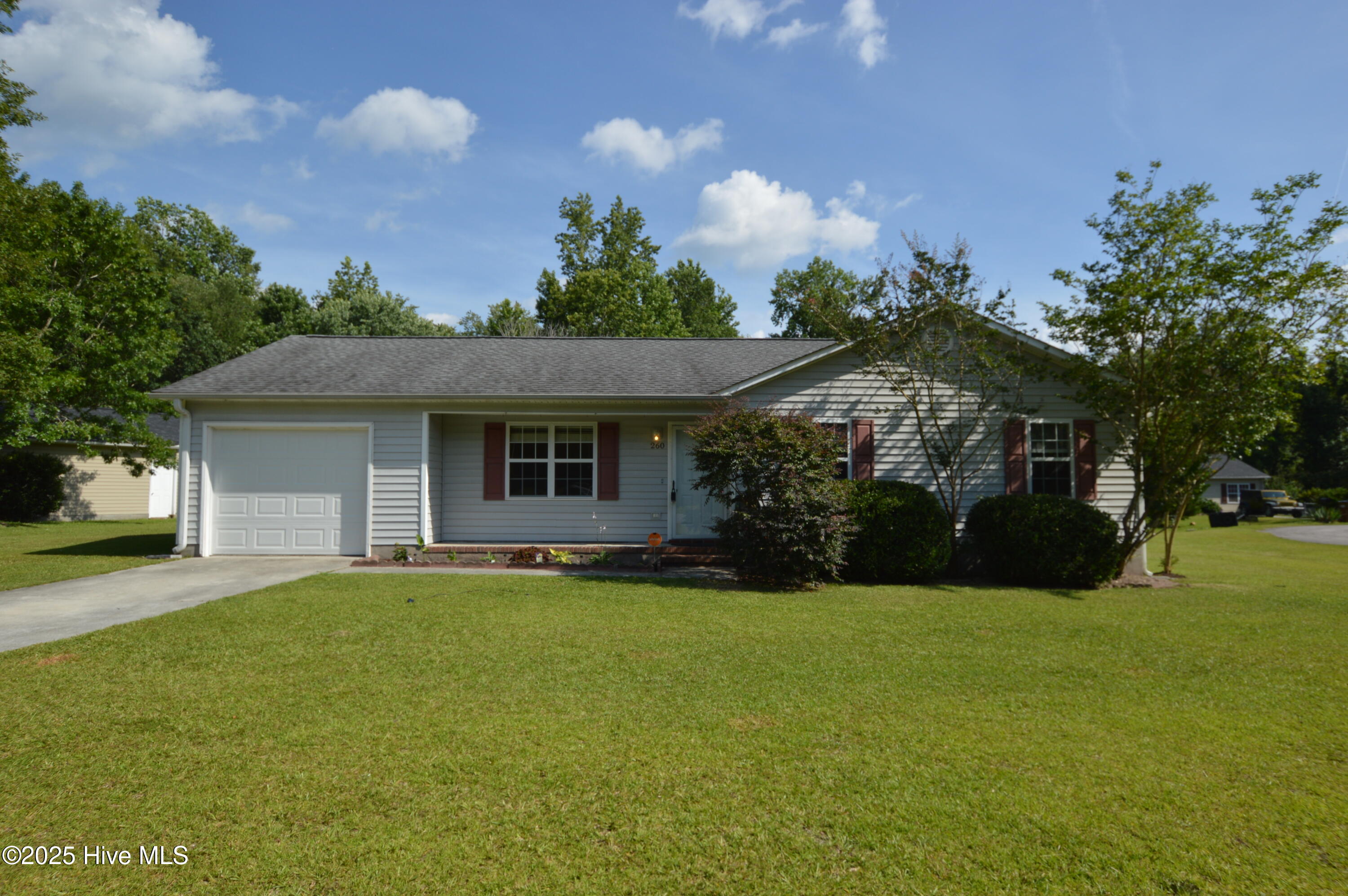 260 S Creek Drive Property Photo 1