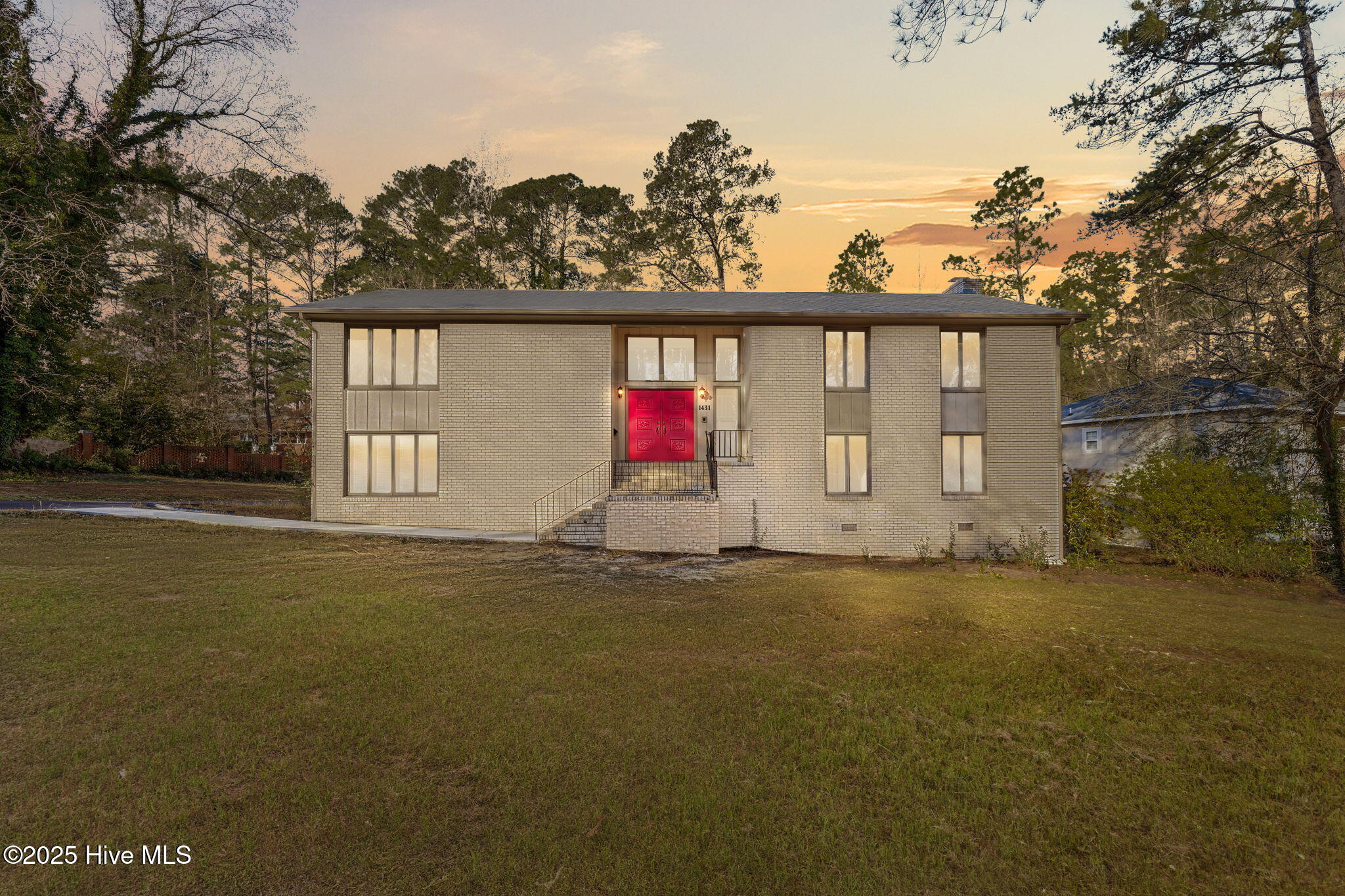 1431 Cumberland Circle Property Photo