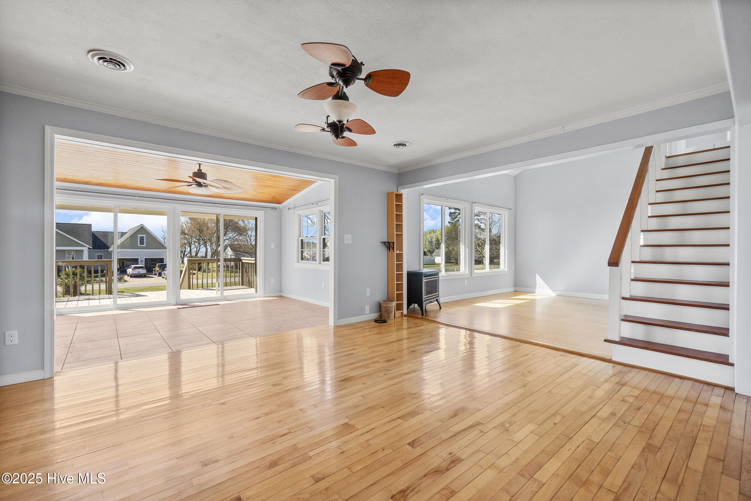 187 Soundside Drive Property Photo 15