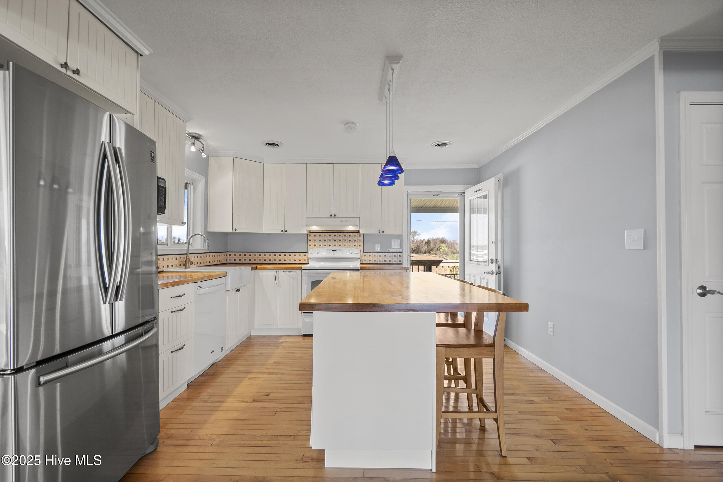 187 Soundside Drive Property Photo 21