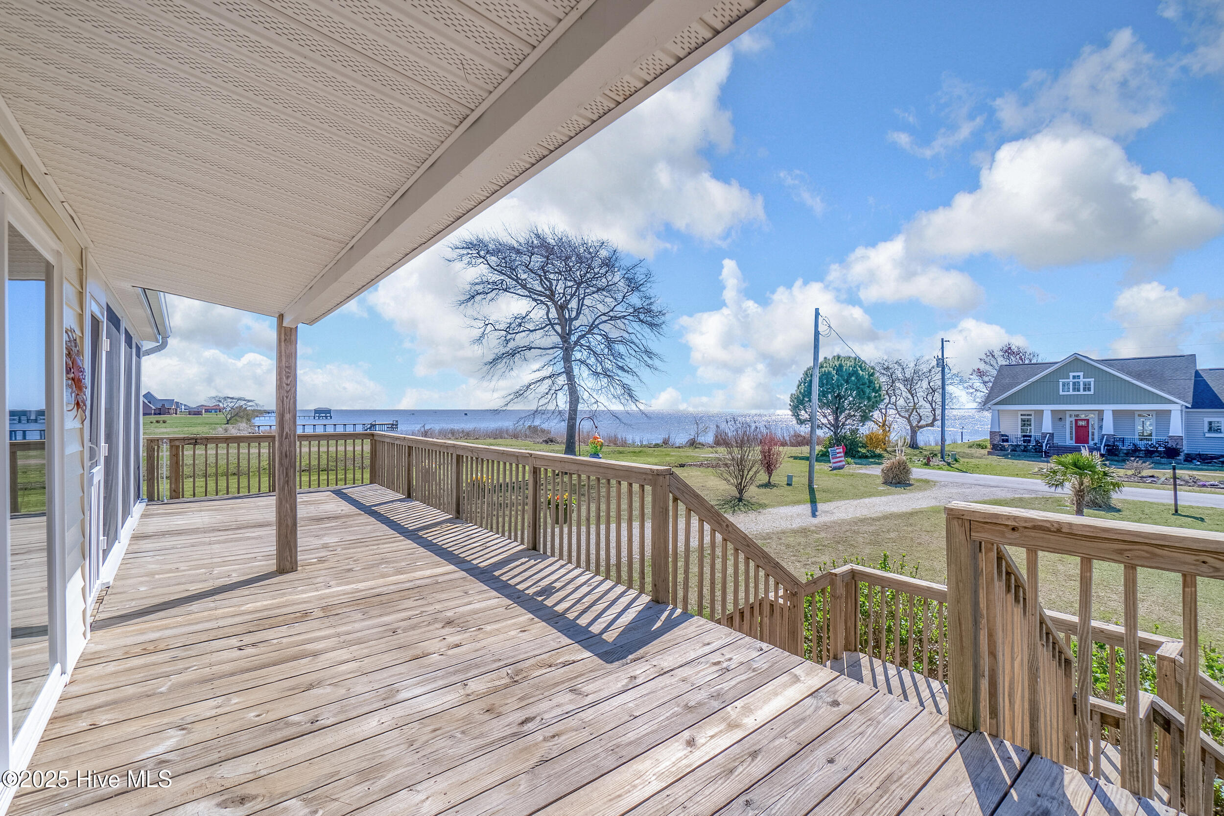 187 Soundside Drive Property Photo 36
