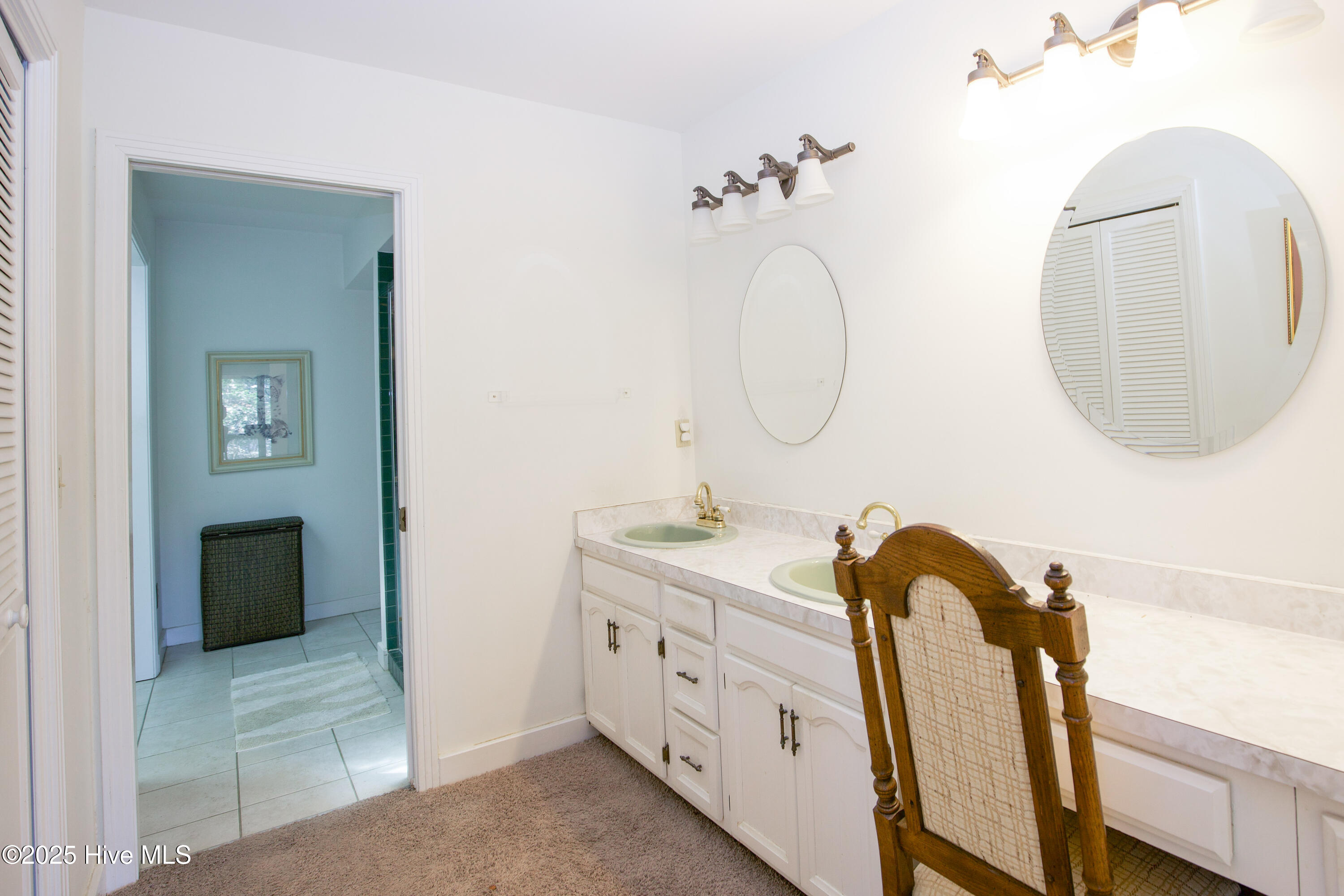 136 Lancashire Lane Property Photo 4