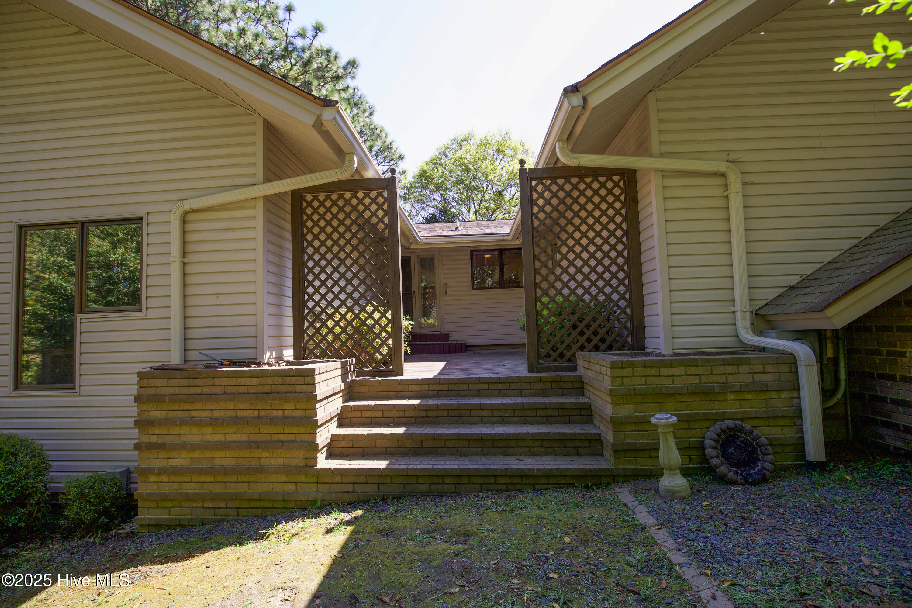 136 Lancashire Lane Property Photo 26
