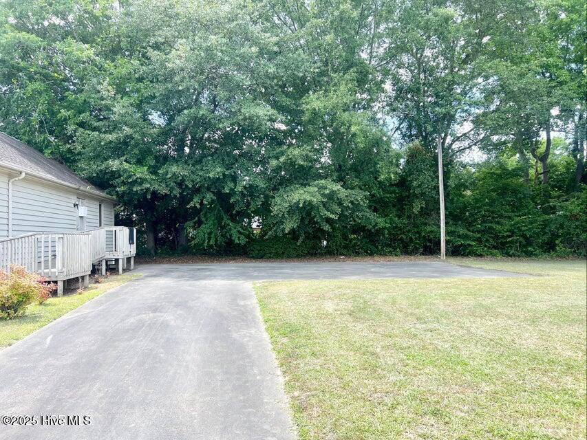140 N Englewood Drive Property Photo 3