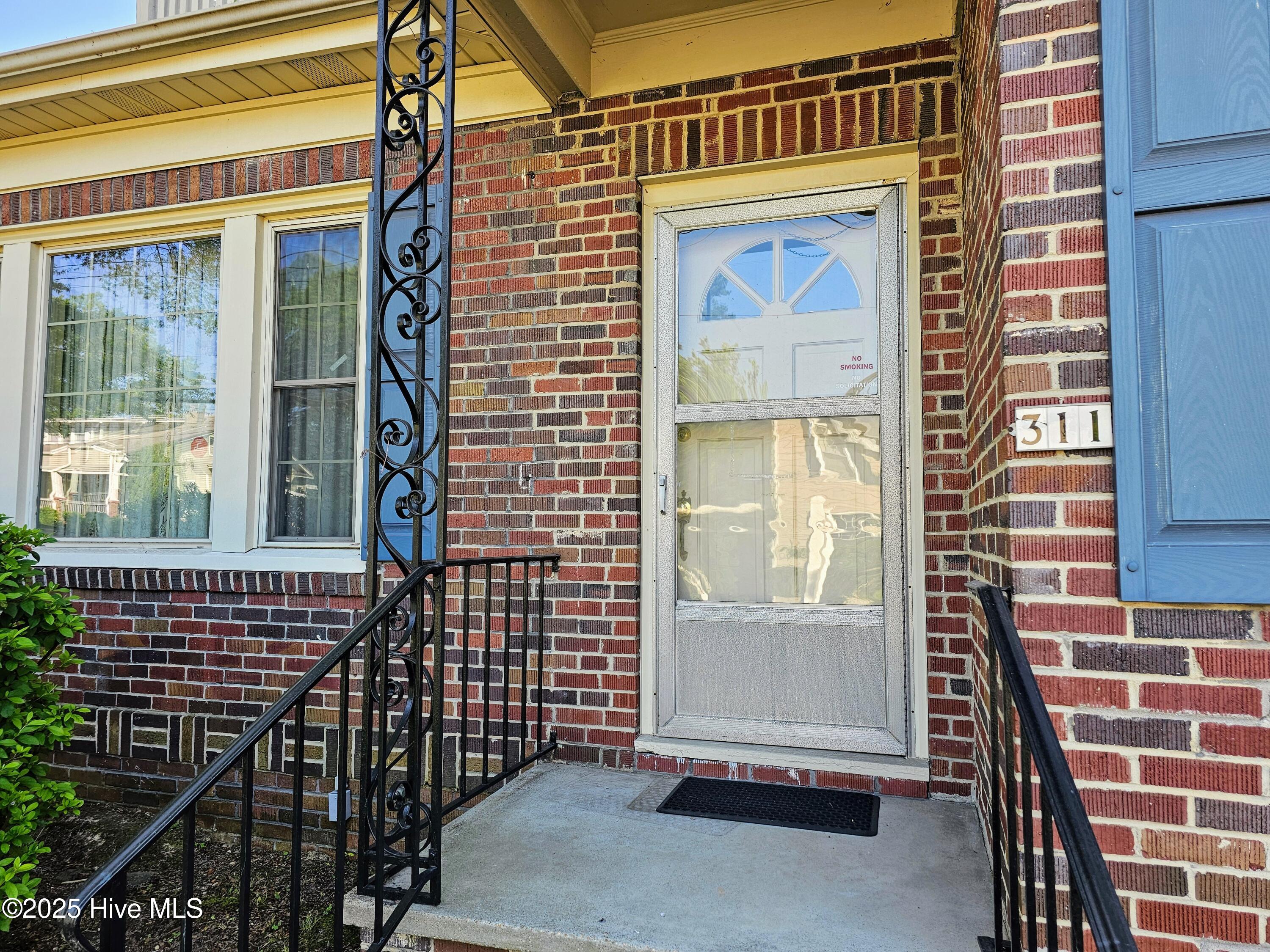 311 N Horner Boulevard Property Photo 2