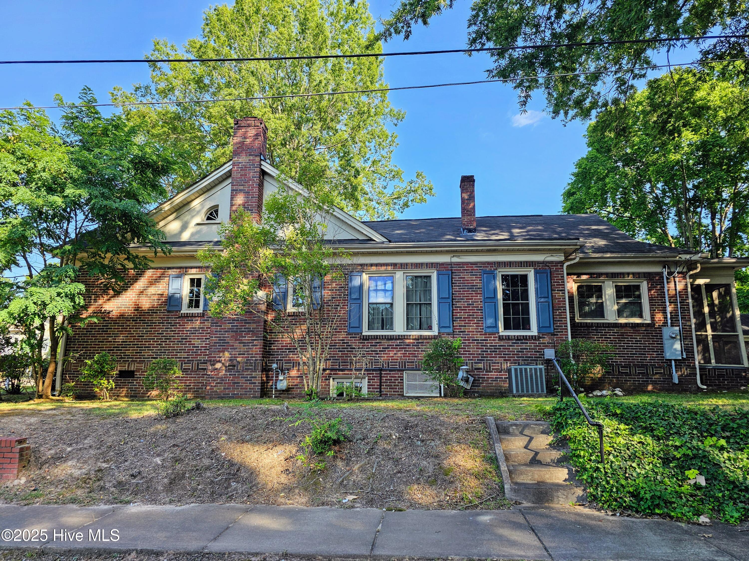 311 N Horner Boulevard Property Photo 6