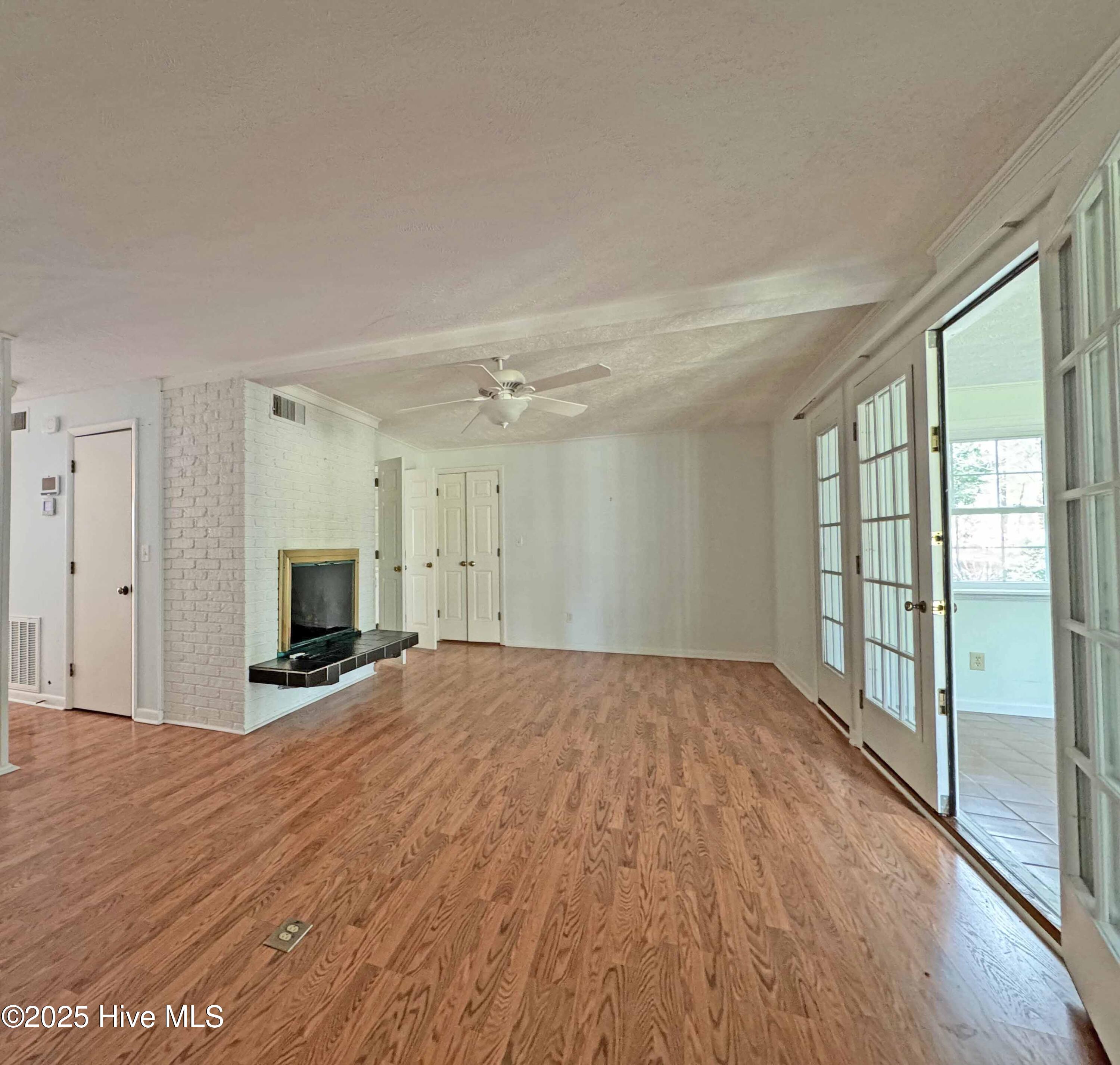 161 Lakeview Drive Property Photo 2