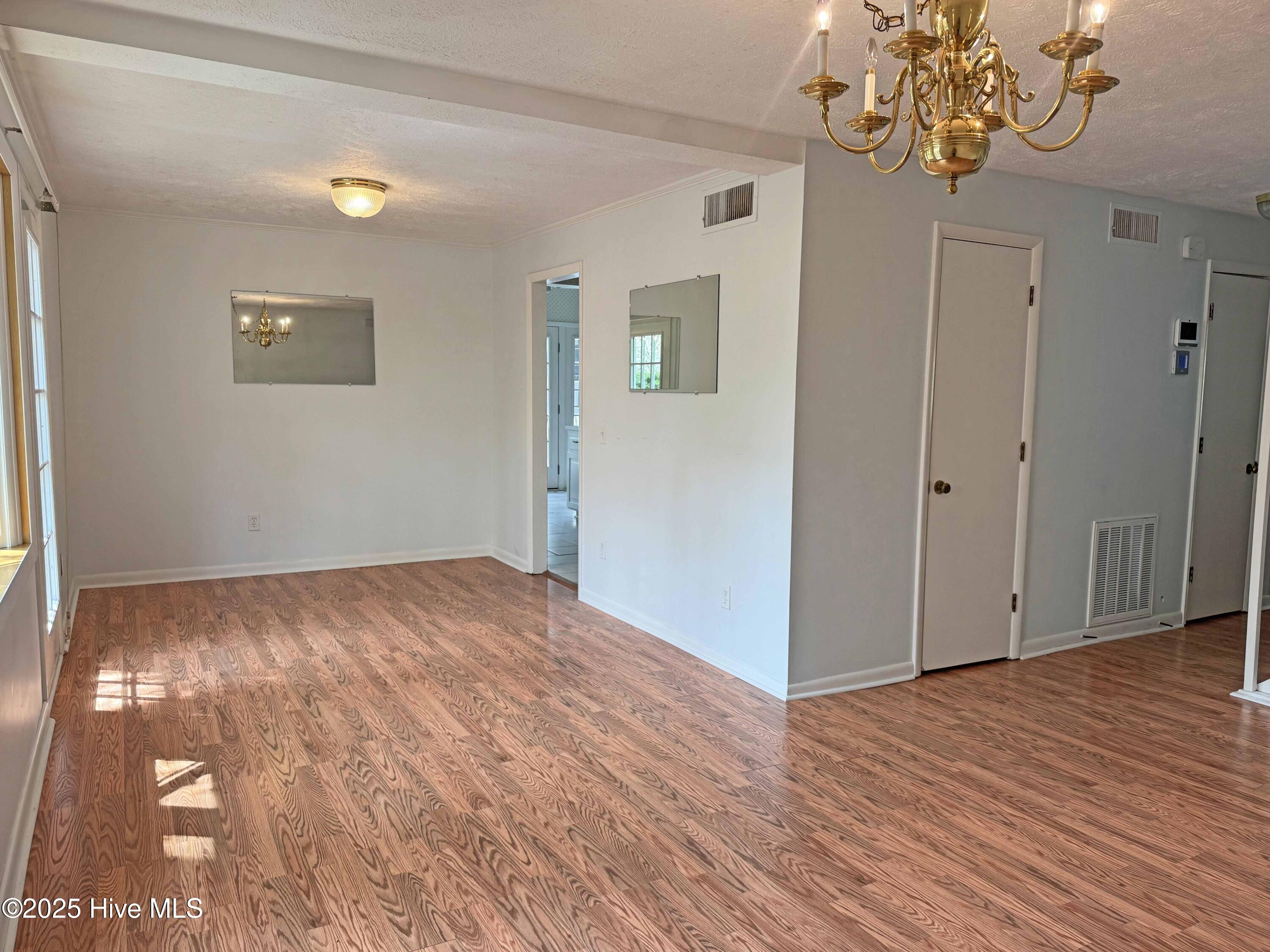 161 Lakeview Drive Property Photo 4