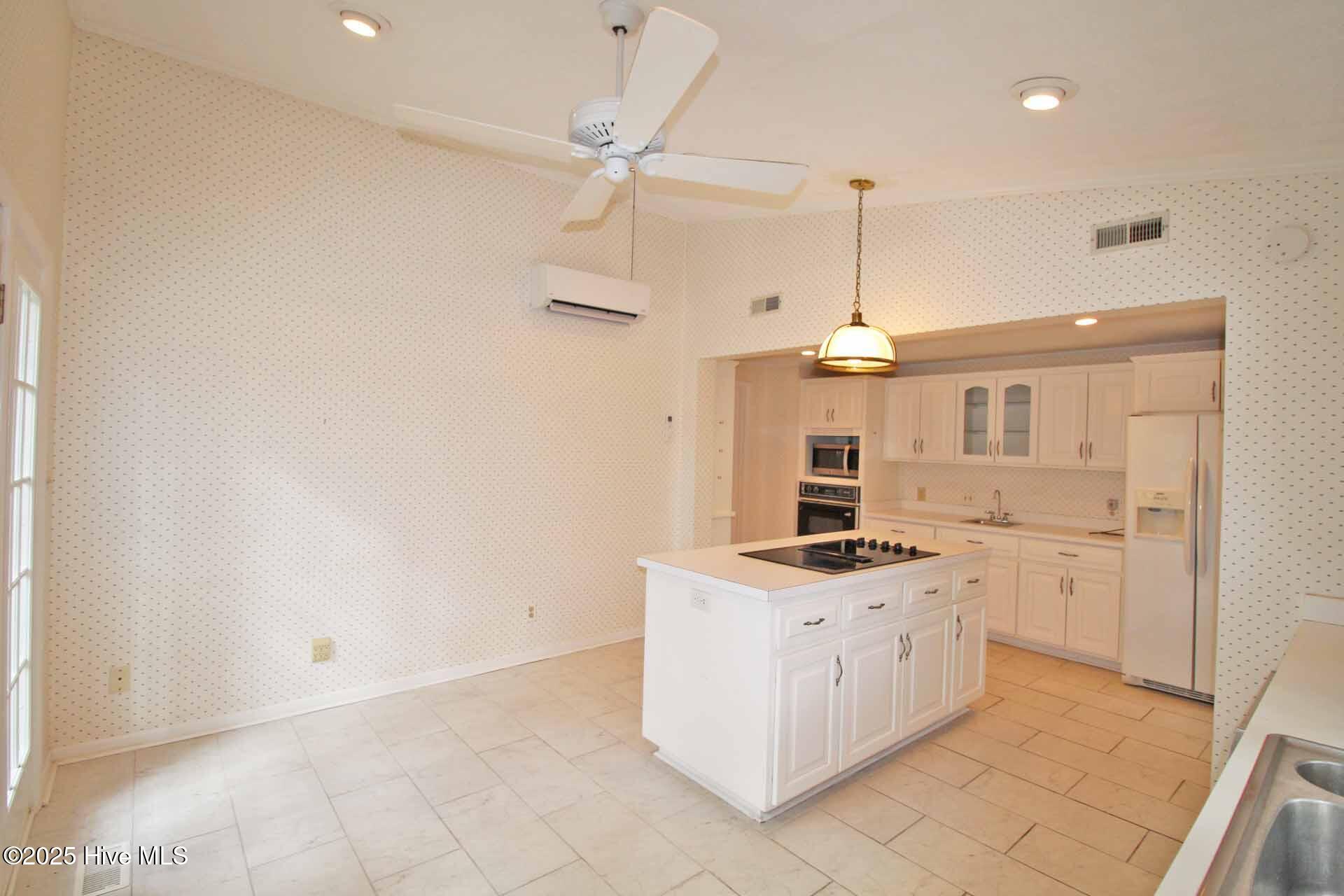 161 Lakeview Drive Property Photo 8