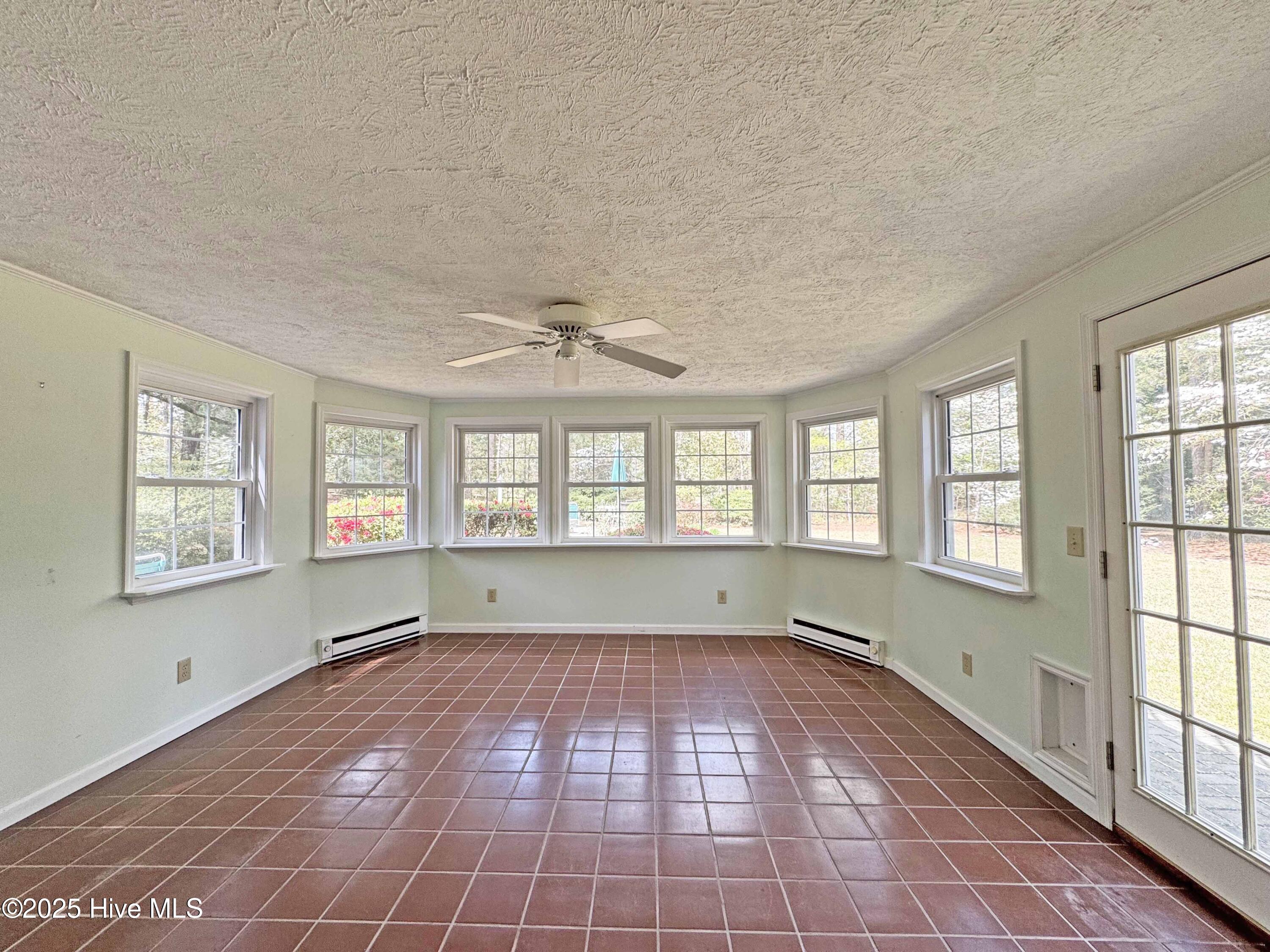 161 Lakeview Drive Property Photo 12