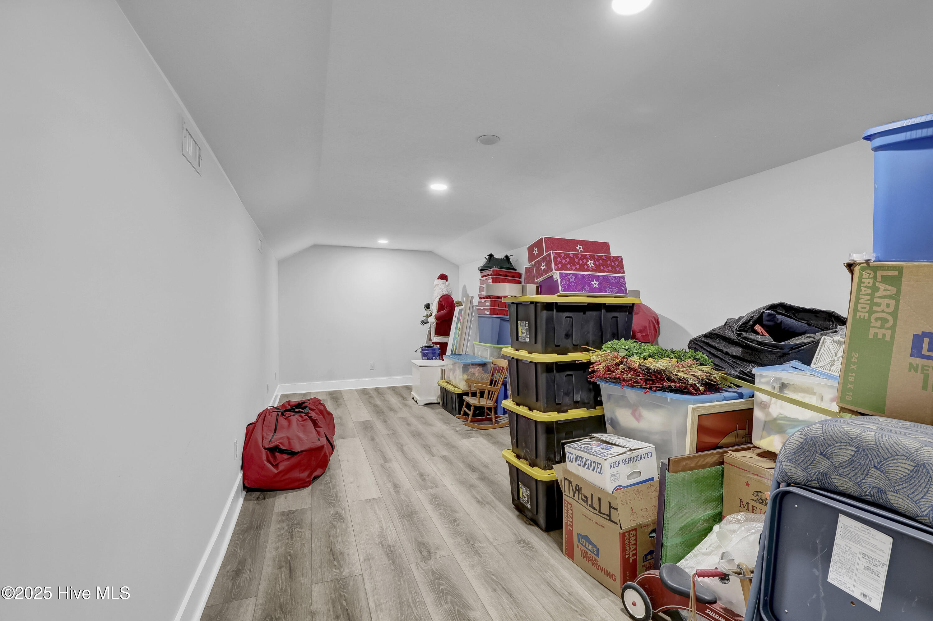732 Avila Avenue Property Photo 42