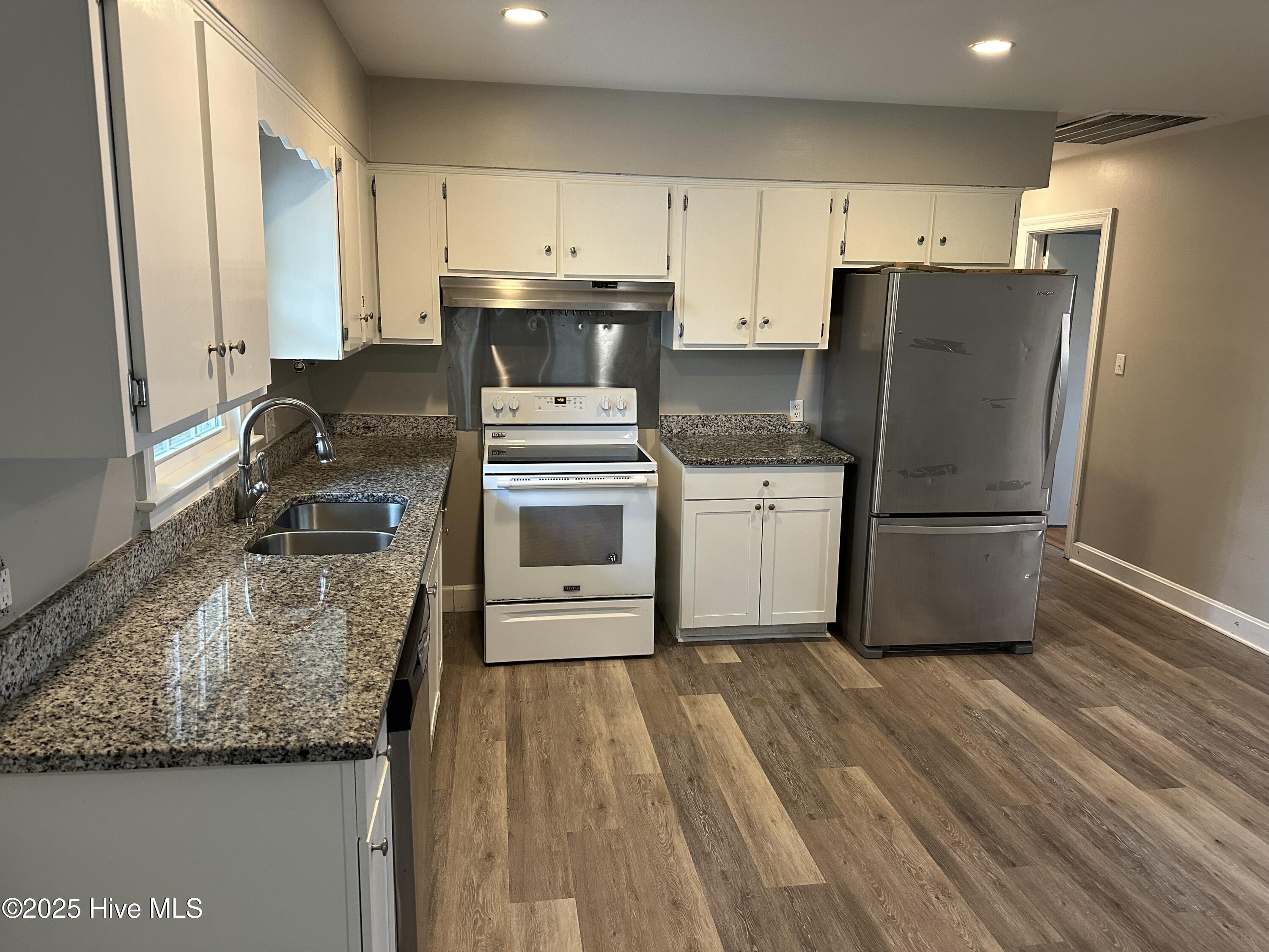513 Glendale Drive Property Photo 6