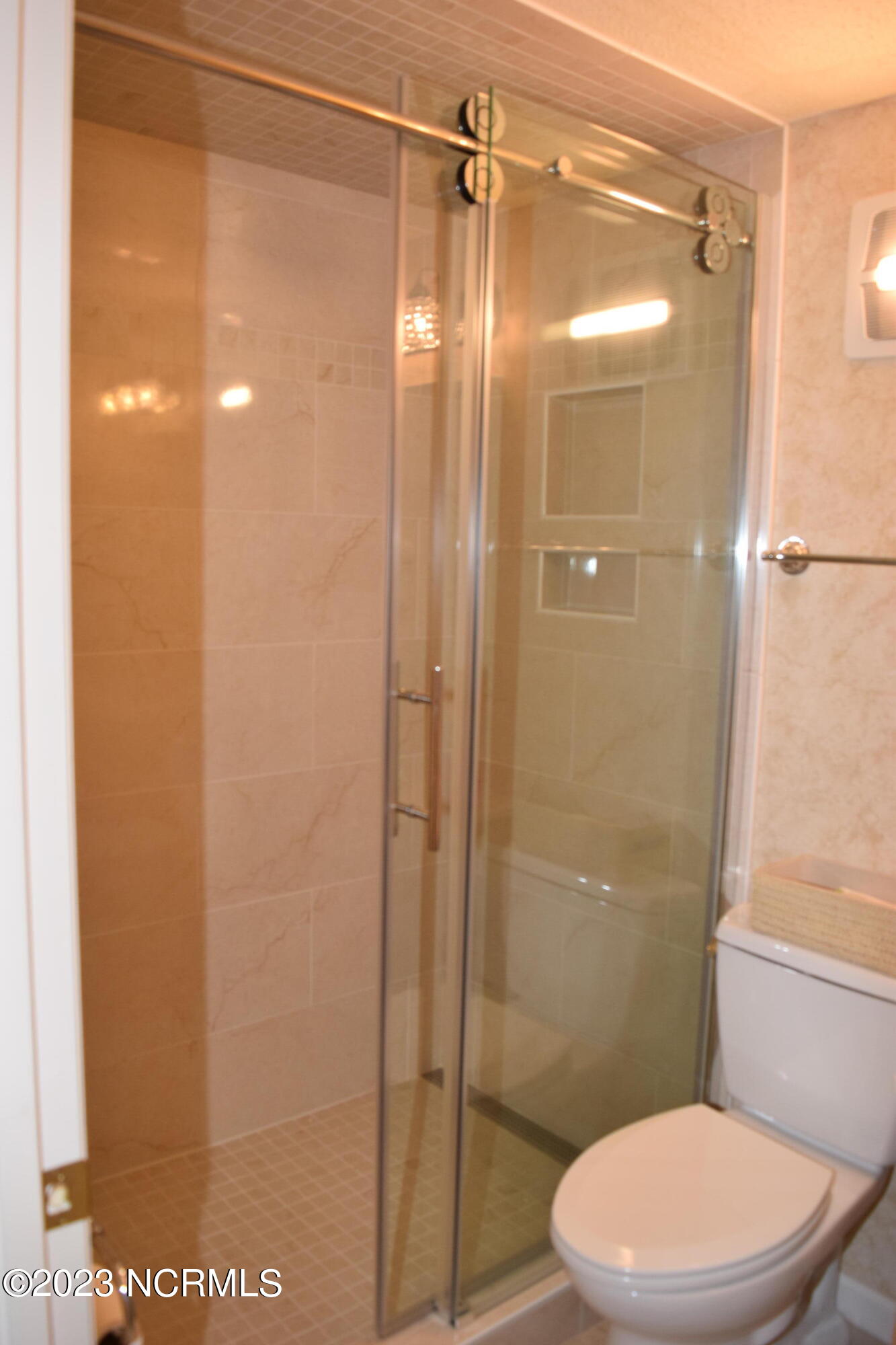 303 Sugar Top Drive Property Photo 7