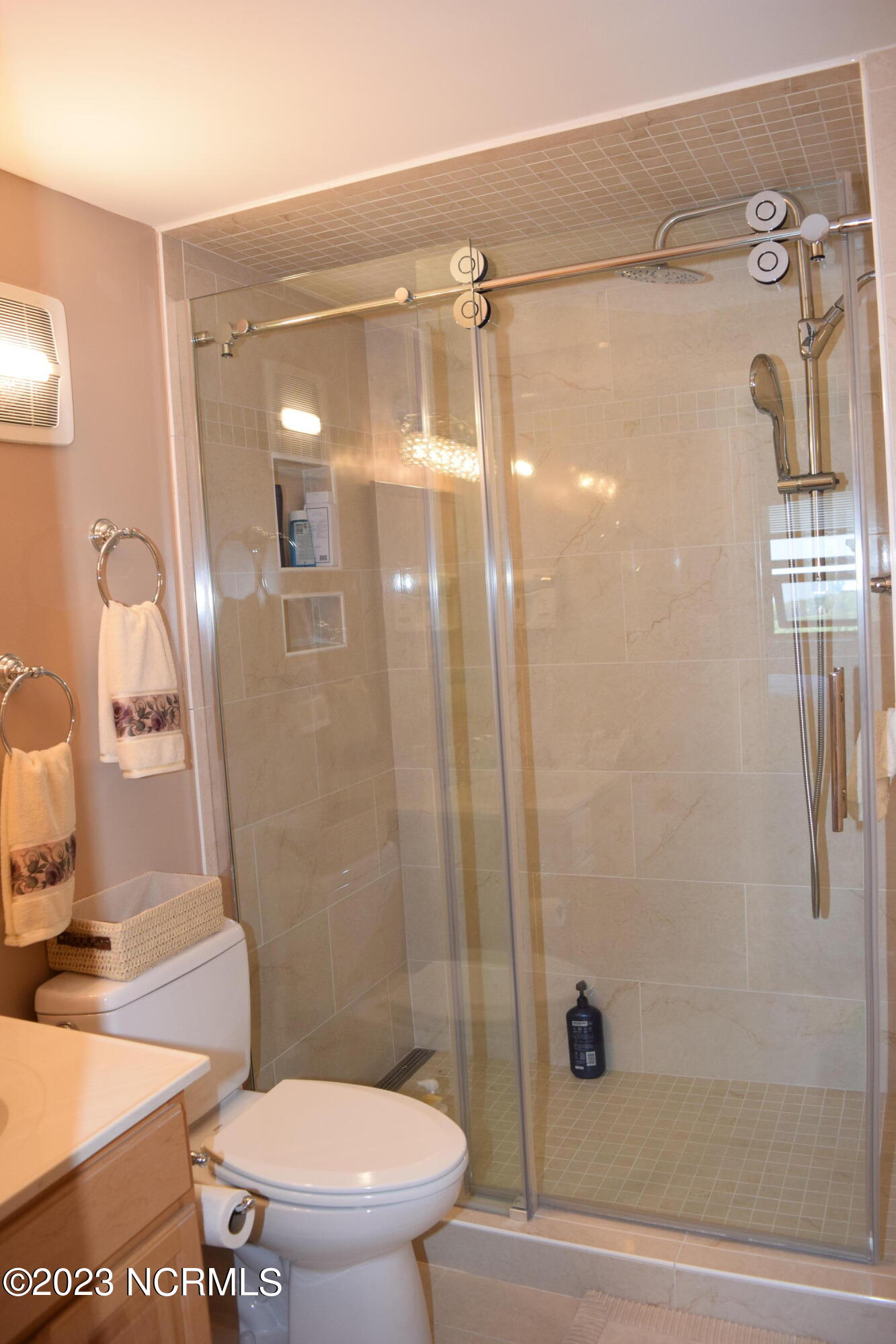 303 Sugar Top Drive Property Photo 9