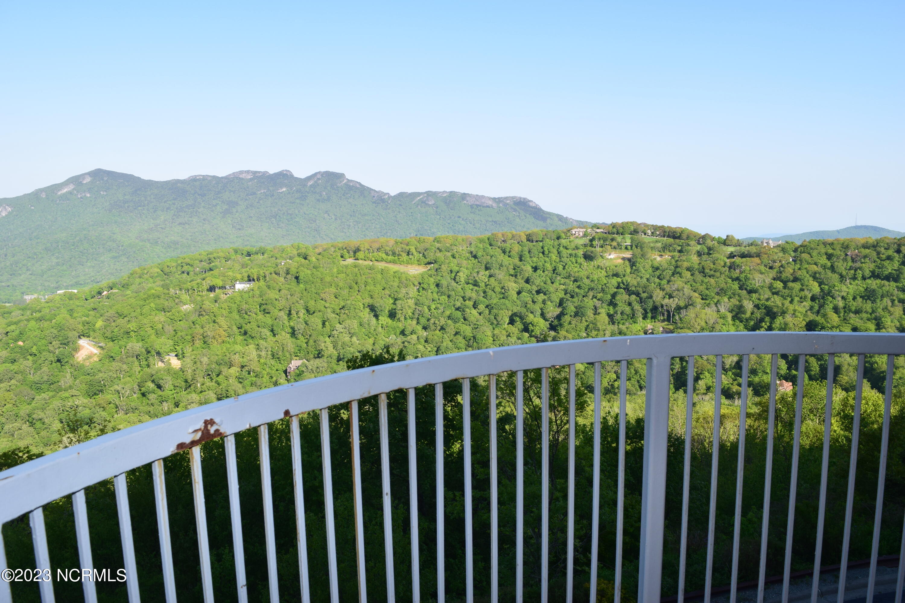 303 Sugar Top Drive Property Photo 10