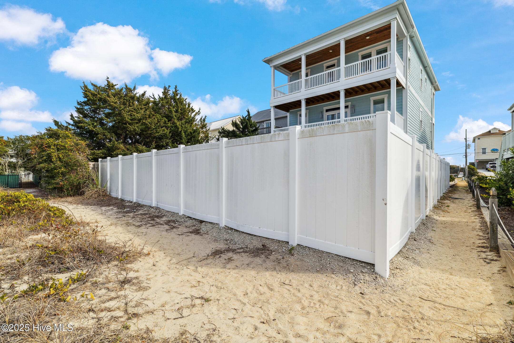 614 S Topsail Drive Property Photo 48